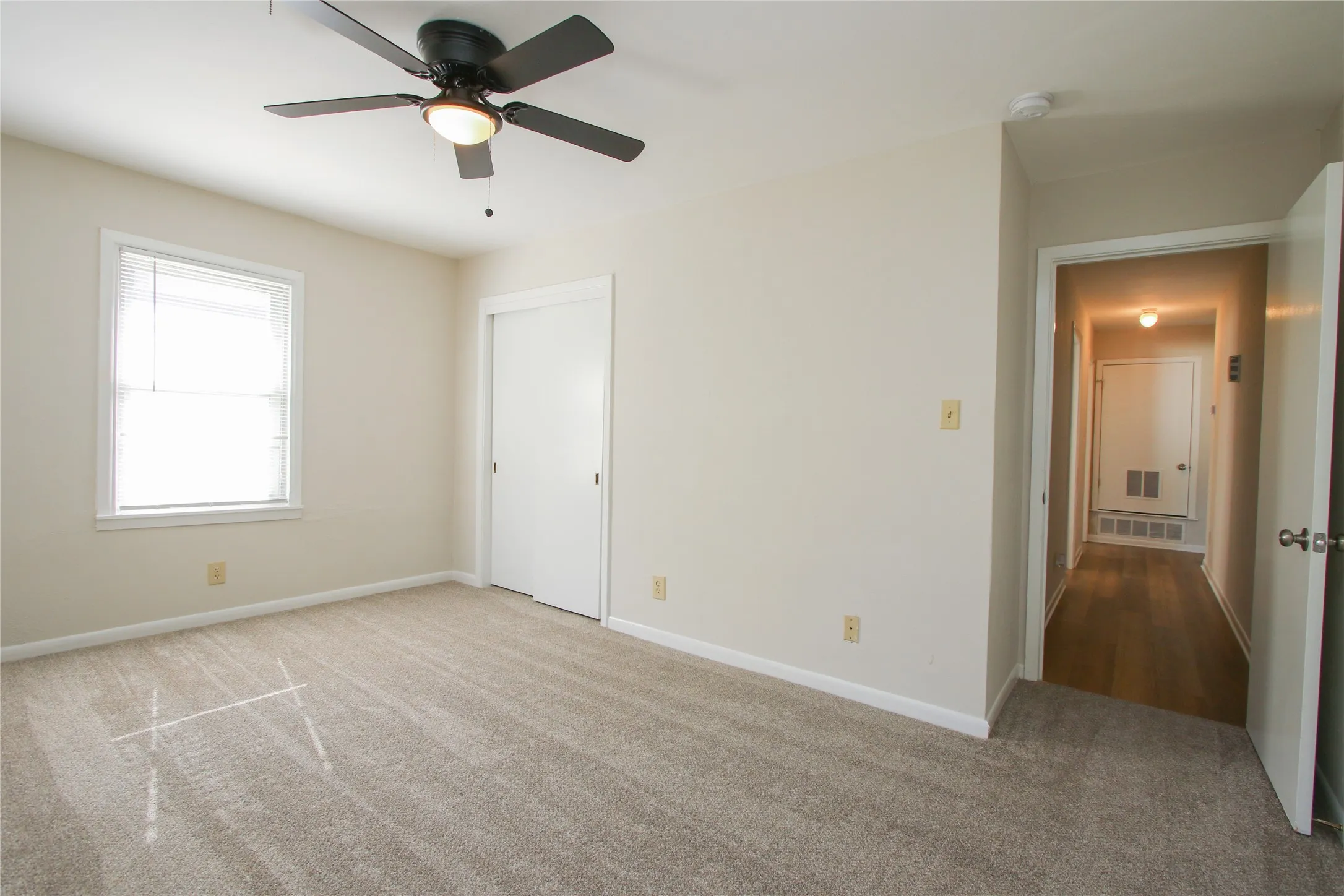 3rd bedroom vacant