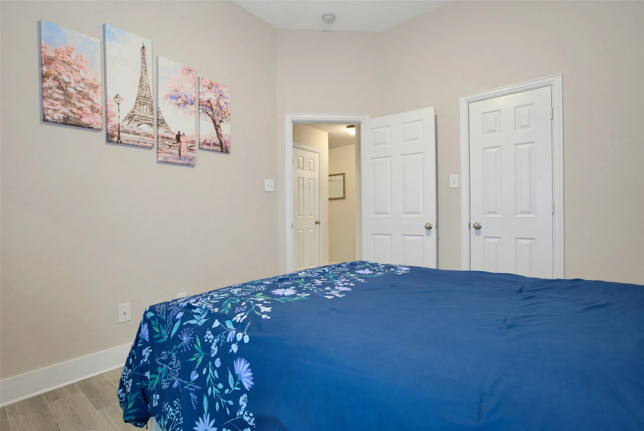 Single Family Residence For Sale in Denton County , 443 Brighton Street, Roanoke, Texas 76262, 4 Bedroom, 2 Bathroom, 1 Garage spaces, 2,246 Sqft, built in 2009, mls#21358981, Real Estate Agent in Roanoke, Homes For Sale in Denton county, Homes For Sale in Roanoke, Realtor in Roanoke Texas, Real Estate Brokerage Independent Realty Texas, Luminita Cordes Realtor
