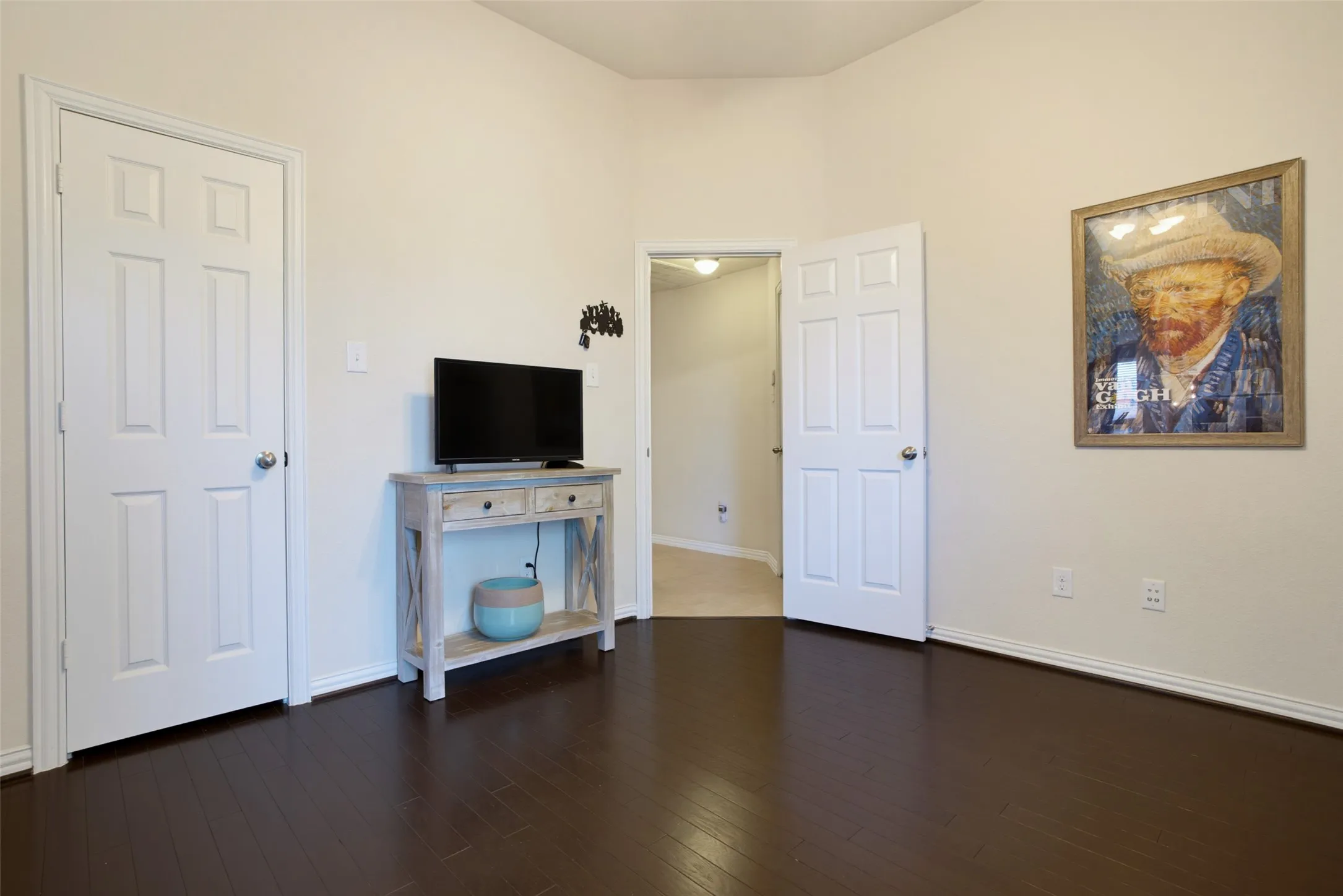 Single Family Residence For Sale in Denton County , 443 Brighton Street, Roanoke, Texas 76262, 4 Bedroom, 2 Bathroom, 1 Garage spaces, 2,246 Sqft, built in 2009, mls#21358981, Real Estate Agent in Roanoke, Homes For Sale in Denton county, Homes For Sale in Roanoke, Realtor in Roanoke Texas, Real Estate Brokerage Independent Realty Texas, Luminita Cordes Realtor