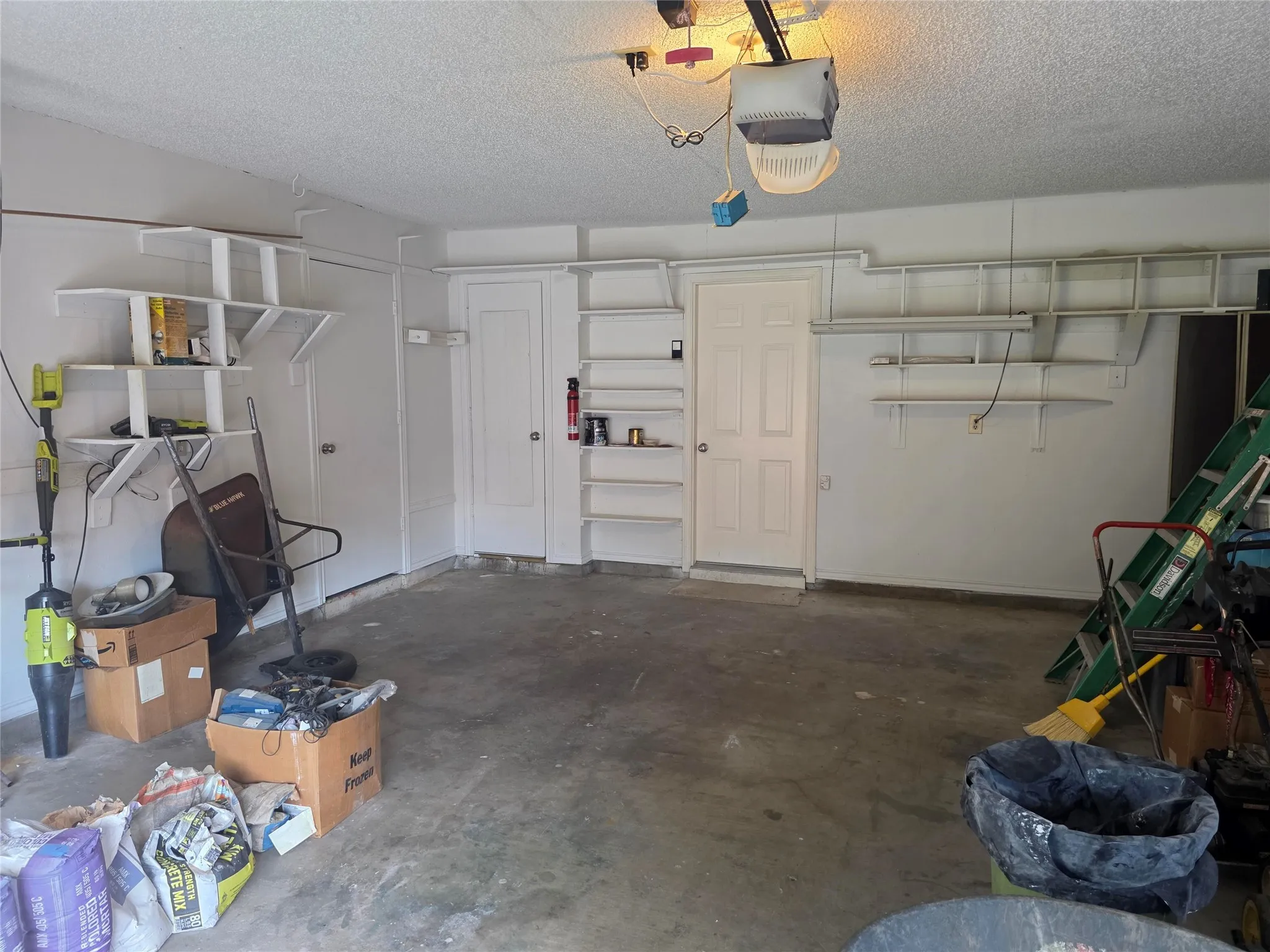 Single Family Residence For Sale in Dallas County , 2214 Shannon Lane, Richardson, Texas 75082, 4 Bedroom, 4 Bathroom, 2 Garage spaces, 2,708 Sqft, built in 1980, Price $539,900, mls#21359684, Real Estate Agent in Richardson, Homes For Sale in Dallas county, Homes For Sale in Richardson, Realtor in Richardson Texas, Real Estate Brokerage Independent Realty Texas, Luminita Cordes Realtor