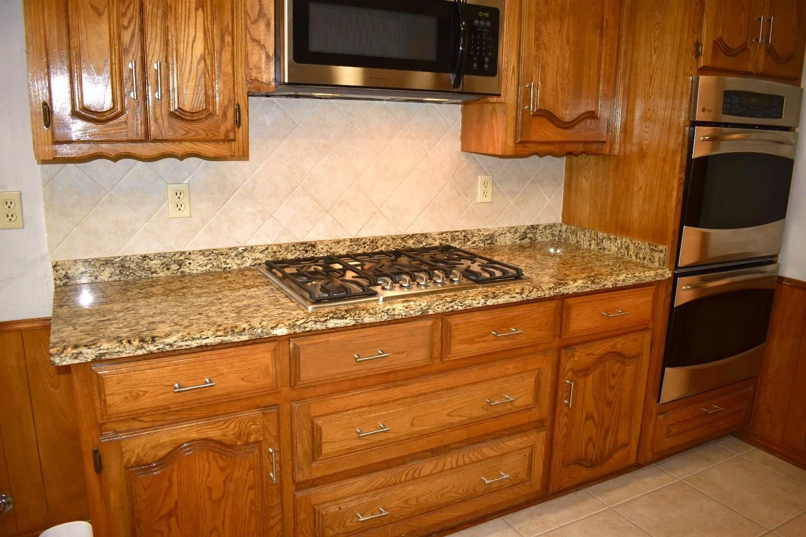 Single Family Residence For Sale in Dallas County , 2214 Shannon Lane, Richardson, Texas 75082, 4 Bedroom, 4 Bathroom, 2 Garage spaces, 2,708 Sqft, built in 1980, Price $539,900, mls#21359684, Real Estate Agent in Richardson, Homes For Sale in Dallas county, Homes For Sale in Richardson, Realtor in Richardson Texas, Real Estate Brokerage Independent Realty Texas, Luminita Cordes Realtor