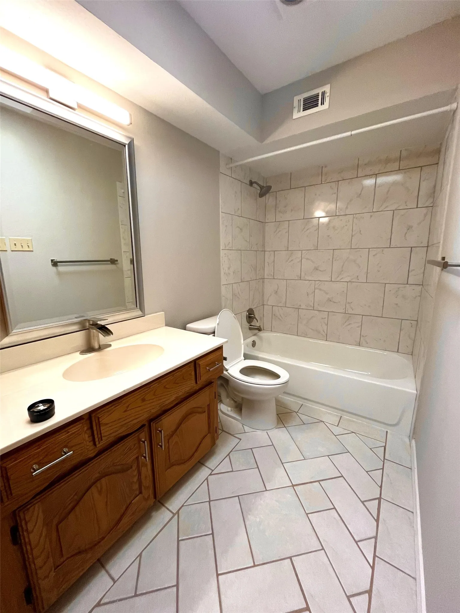 Single Family Residence For Sale in Dallas County , 2214 Shannon Lane, Richardson, Texas 75082, 4 Bedroom, 4 Bathroom, 2 Garage spaces, 2,708 Sqft, built in 1980, Price $539,900, mls#21359684, Real Estate Agent in Richardson, Homes For Sale in Dallas county, Homes For Sale in Richardson, Realtor in Richardson Texas, Real Estate Brokerage Independent Realty Texas, Luminita Cordes Realtor