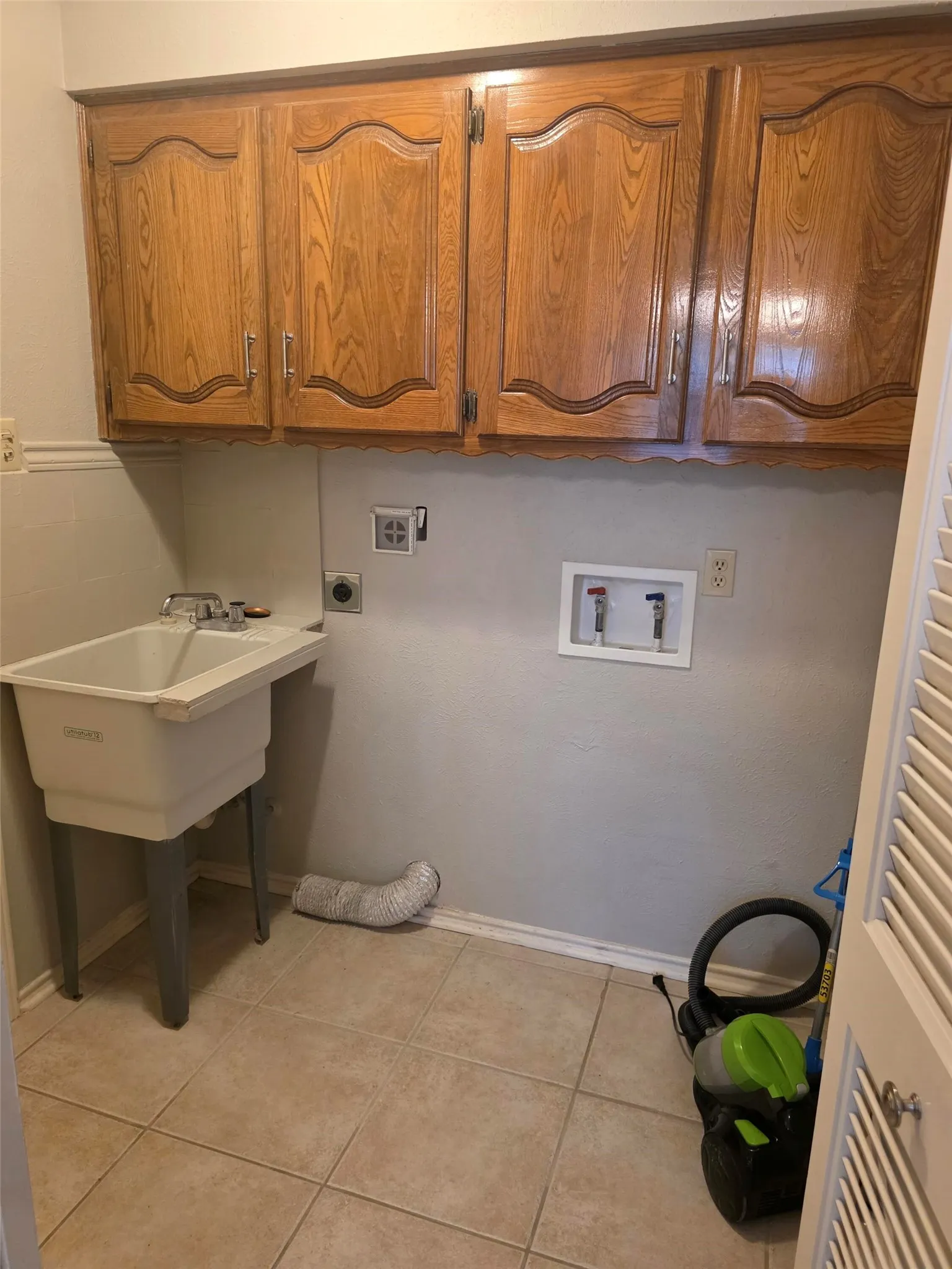 Single Family Residence For Sale in Dallas County , 2214 Shannon Lane, Richardson, Texas 75082, 4 Bedroom, 4 Bathroom, 2 Garage spaces, 2,708 Sqft, built in 1980, Price $539,900, mls#21359684, Real Estate Agent in Richardson, Homes For Sale in Dallas county, Homes For Sale in Richardson, Realtor in Richardson Texas, Real Estate Brokerage Independent Realty Texas, Luminita Cordes Realtor