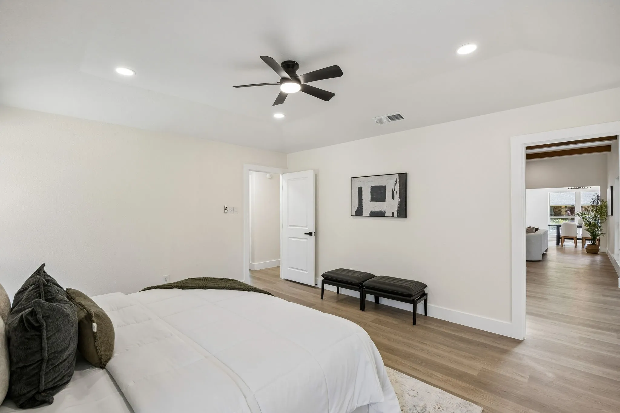 Single Family Residence For Sale in Collin County , 3101 Foxboro Drive, Richardson, Texas 75082, 4 Bedroom, 2 Bathroom, 2 Garage spaces, 1,864 Sqft, built in 1979, mls#21359689, Real Estate Agent in Richardson, Homes For Sale in Collin county, Homes For Sale in Richardson, Realtor in Richardson Texas, Real Estate Brokerage Independent Realty Texas, Luminita Cordes Realtor