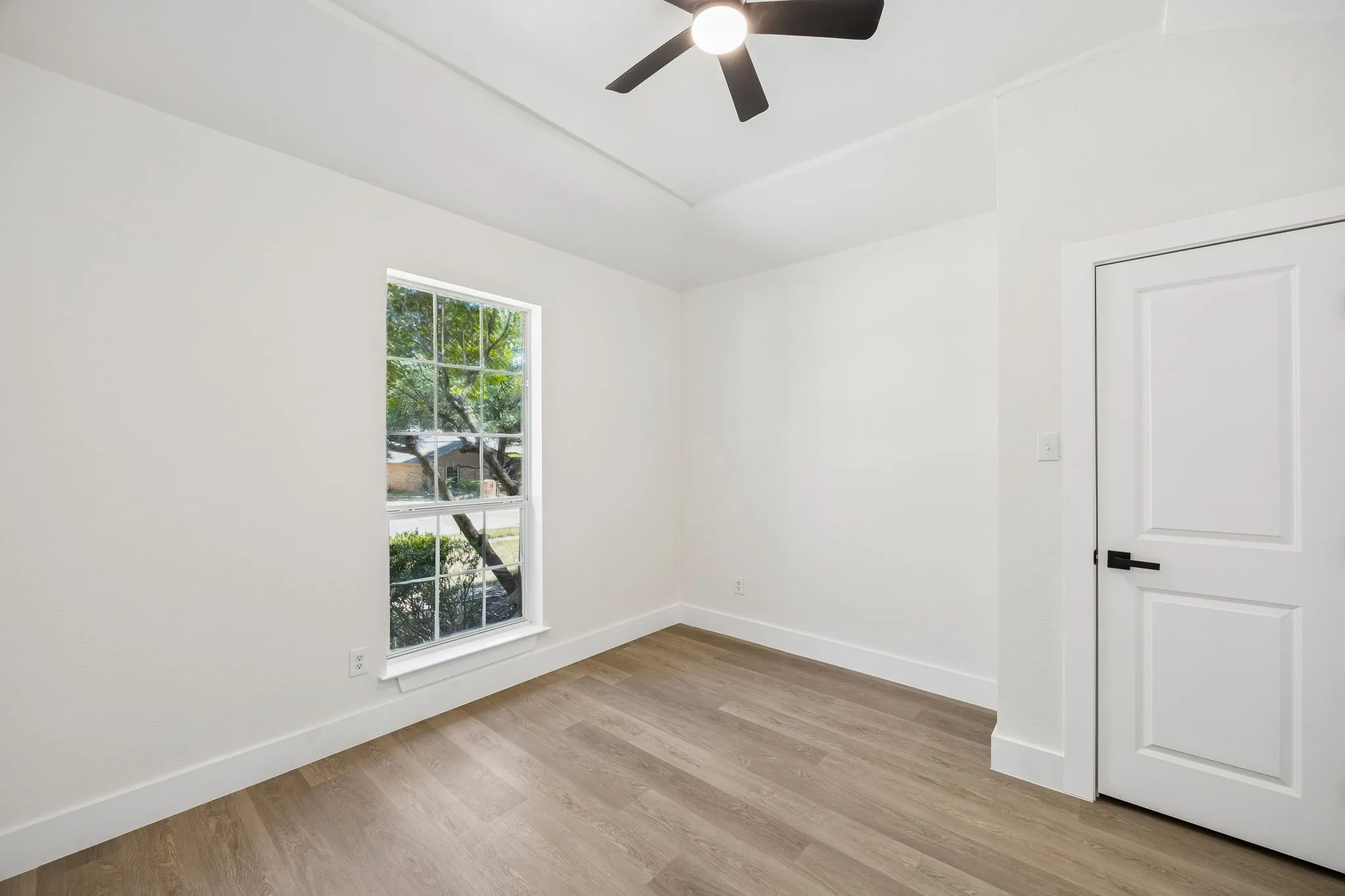 Single Family Residence For Sale in Collin County , 3101 Foxboro Drive, Richardson, Texas 75082, 4 Bedroom, 2 Bathroom, 2 Garage spaces, 1,864 Sqft, built in 1979, mls#21359689, Real Estate Agent in Richardson, Homes For Sale in Collin county, Homes For Sale in Richardson, Realtor in Richardson Texas, Real Estate Brokerage Independent Realty Texas, Luminita Cordes Realtor