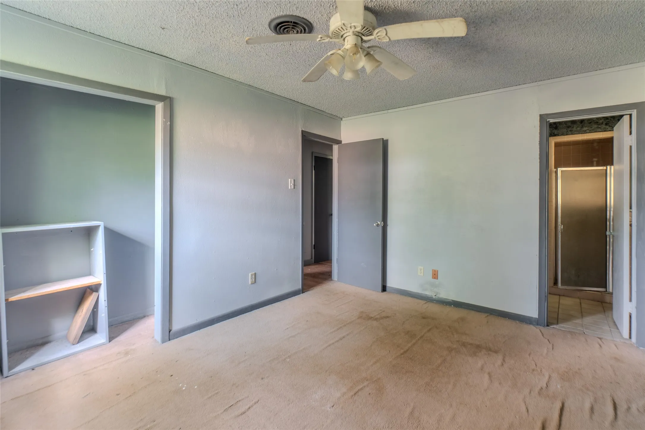 Single Family Residence For Sale in Titus County , 103 W Lide Street, Talco, Texas 75487, 3 Bedroom, 2 Bathroom, Garage spaces, 1,866 Sqft, built in 1968, mls#21359690, Real Estate Agent in Talco, Homes For Sale in Titus county, Homes For Sale in Talco, Realtor in Talco Texas, Real Estate Brokerage Independent Realty Texas, Luminita Cordes Realtor