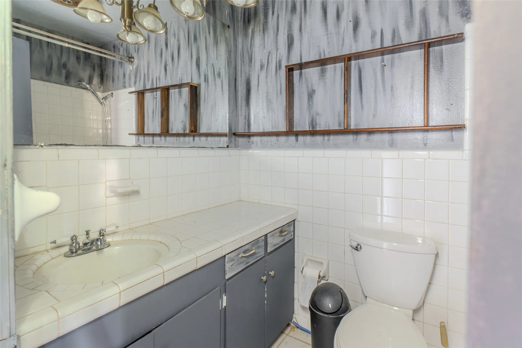 Single Family Residence For Sale in Titus County , 103 W Lide Street, Talco, Texas 75487, 3 Bedroom, 2 Bathroom, Garage spaces, 1,866 Sqft, built in 1968, mls#21359690, Real Estate Agent in Talco, Homes For Sale in Titus county, Homes For Sale in Talco, Realtor in Talco Texas, Real Estate Brokerage Independent Realty Texas, Luminita Cordes Realtor