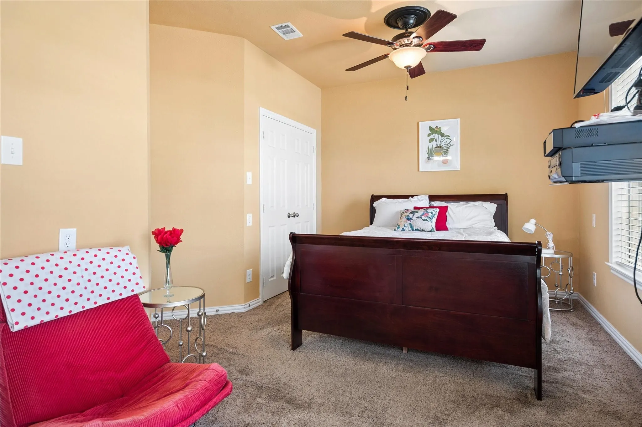 Single Family Residence For Sale in Collin County , 608 Bonham Drive, Lavon, Texas 75166, 3 Bedroom, 3 Bathroom, 2 Garage spaces, 2,023 Sqft, built in 2006, mls#21359039, Real Estate Agent in Lavon, Homes For Sale in Collin county, Homes For Sale in Lavon, Realtor in Lavon Texas, Real Estate Brokerage Independent Realty Texas, Luminita Cordes Realtor