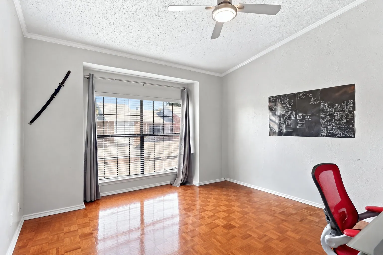 Condominium For Sale in Tarrant County , 400 Pebble Way 262, Arlington, Texas 76006, 2 Bedroom, 2 Bathroom, Garage spaces, 952 Sqft, built in 1983, mls#21357710, Real Estate Agent in Arlington, Homes For Sale in Tarrant county, Homes For Sale in Arlington, Realtor in Arlington Texas, Real Estate Brokerage Independent Realty Texas, Luminita Cordes Realtor