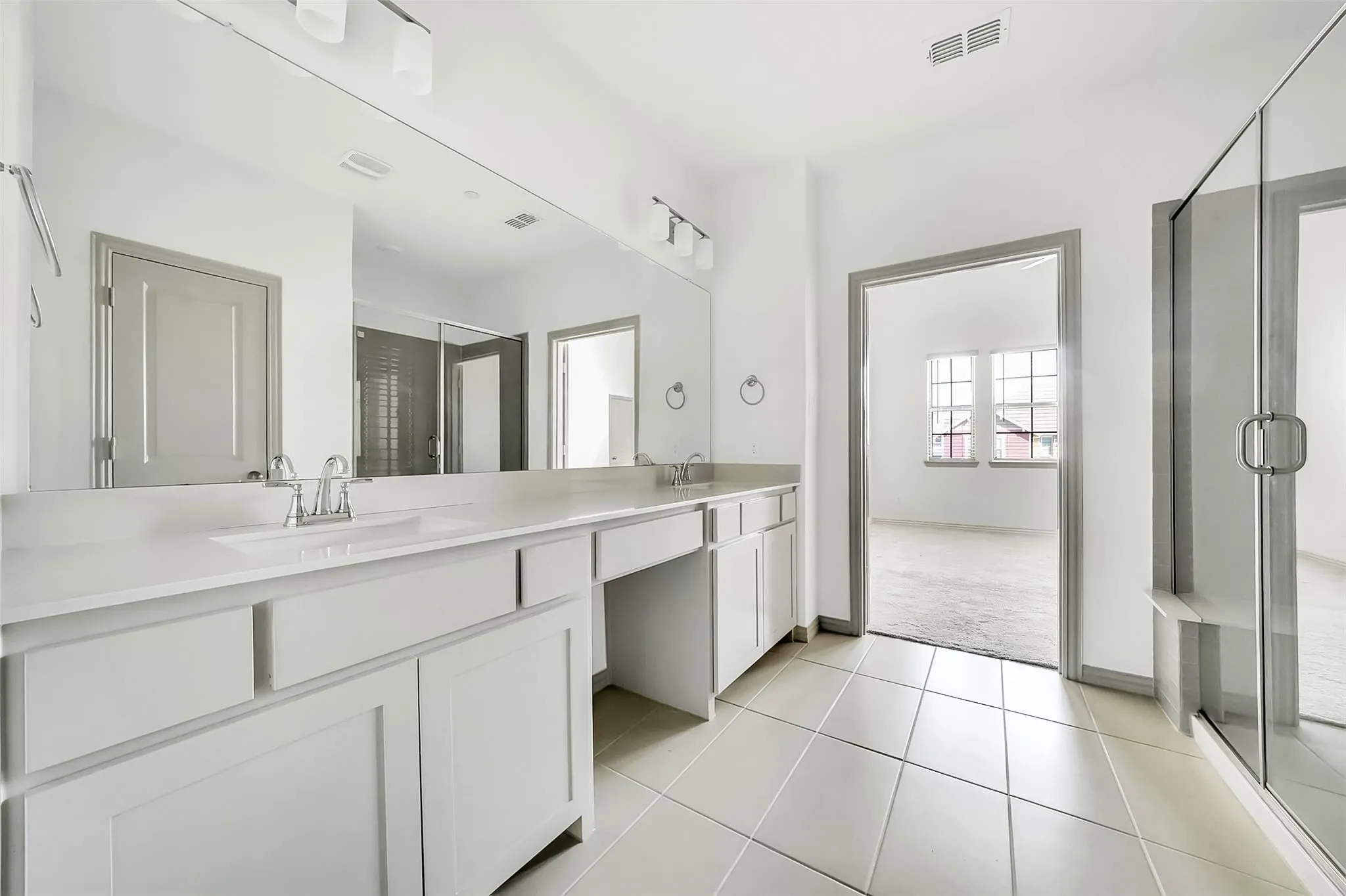 Townhouse For Sale in Dallas County , 2538 Settlers Place, Garland, Texas 75042, 3 Bedroom, 3 Bathroom, 2 Garage spaces, 1,660 Sqft, built in 2023, mls#21359698, Real Estate Agent in Garland, Homes For Sale in Dallas county, Homes For Sale in Garland, Realtor in Garland Texas, Real Estate Brokerage Independent Realty Texas, Luminita Cordes Realtor