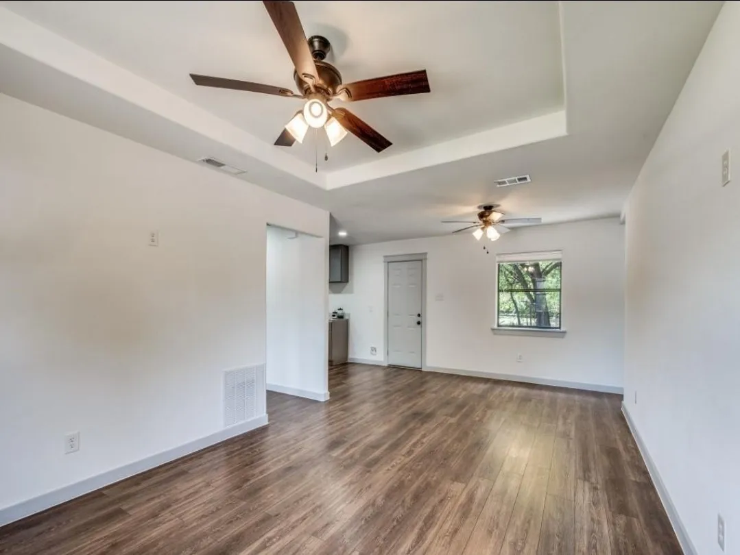 Single Family Residence For Sale in Tarrant County , 1208 Savage Drive, Fort Worth, Texas 76134, 3 Bedroom, 2 Bathroom, 1 Garage spaces, 1,115 Sqft, built in 1955, mls#21358740, Real Estate Agent in Fort Worth, Homes For Sale in Tarrant county, Homes For Sale in Fort Worth, Realtor in Fort Worth Texas, Real Estate Brokerage Independent Realty Texas, Luminita Cordes Realtor