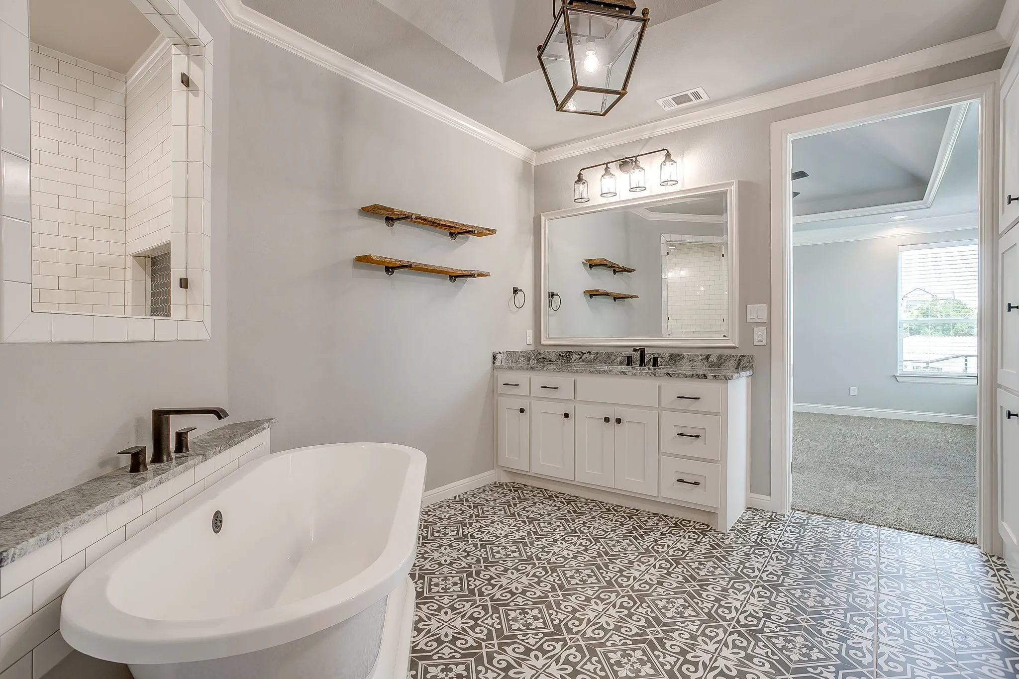 Single Family Residence For Sale in Parker County , 2161 Eagles Ridge Drive, Weatherford, Texas 76087, 4 Bedroom, 5 Bathroom, 6 Garage spaces, 3,995 Sqft, built in 2022, mls#21358325, Real Estate Agent in Weatherford, Homes For Sale in Parker county, Homes For Sale in Weatherford, Realtor in Weatherford Texas, Real Estate Brokerage Independent Realty Texas, Luminita Cordes Realtor
