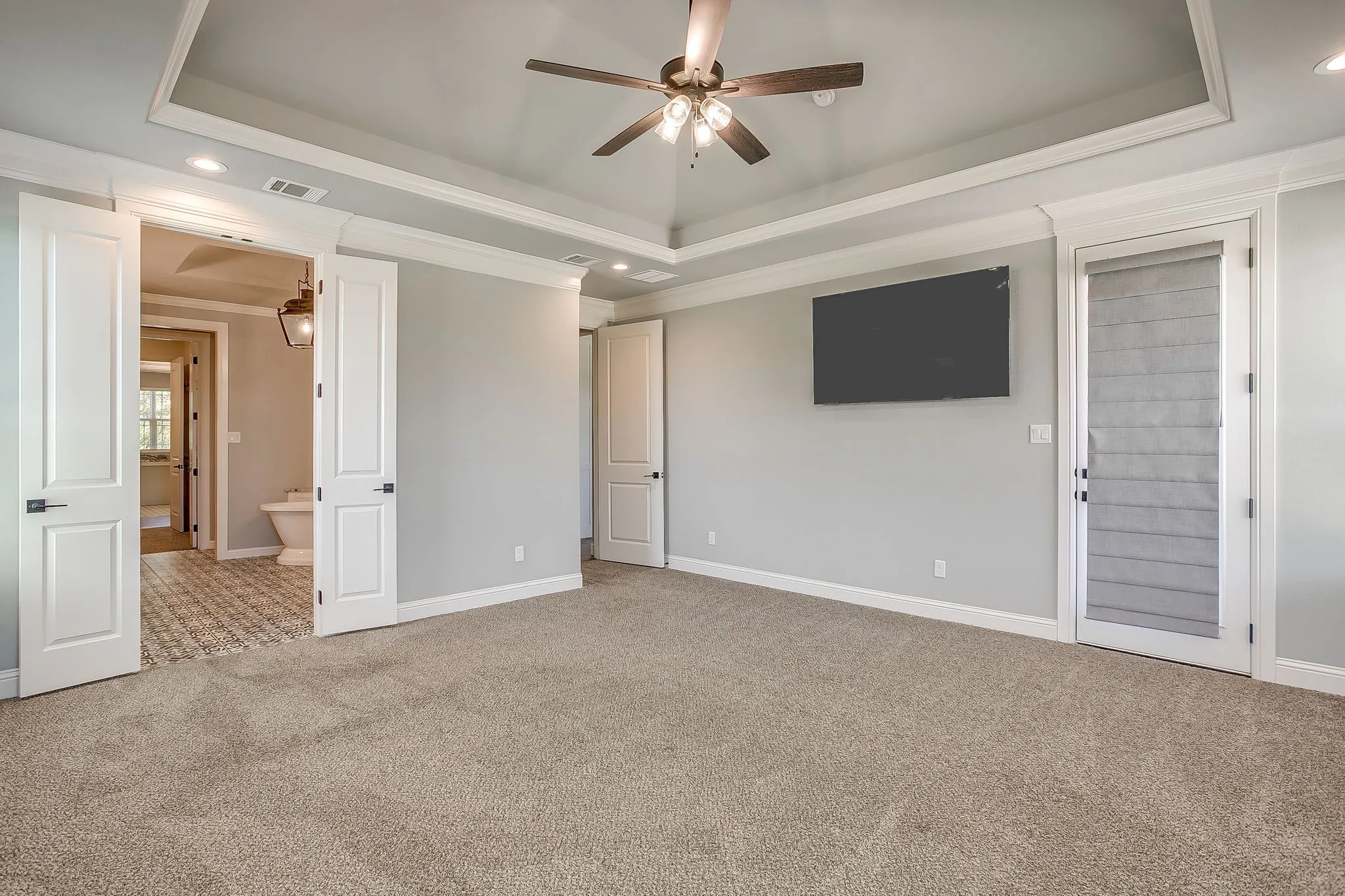 Single Family Residence For Sale in Parker County , 2161 Eagles Ridge Drive, Weatherford, Texas 76087, 4 Bedroom, 5 Bathroom, 6 Garage spaces, 3,995 Sqft, built in 2022, mls#21358325, Real Estate Agent in Weatherford, Homes For Sale in Parker county, Homes For Sale in Weatherford, Realtor in Weatherford Texas, Real Estate Brokerage Independent Realty Texas, Luminita Cordes Realtor