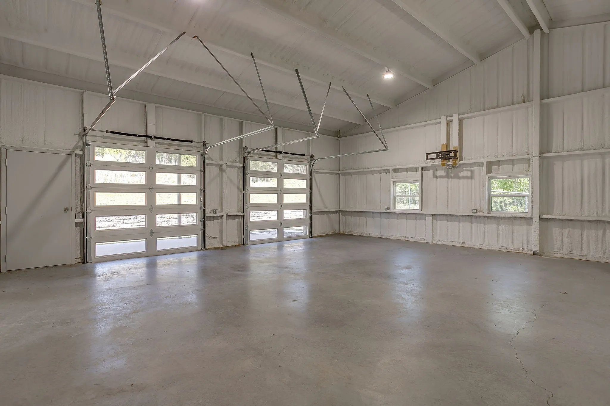 Single Family Residence For Sale in Parker County , 2161 Eagles Ridge Drive, Weatherford, Texas 76087, 4 Bedroom, 5 Bathroom, 6 Garage spaces, 3,995 Sqft, built in 2022, mls#21358325, Real Estate Agent in Weatherford, Homes For Sale in Parker county, Homes For Sale in Weatherford, Realtor in Weatherford Texas, Real Estate Brokerage Independent Realty Texas, Luminita Cordes Realtor