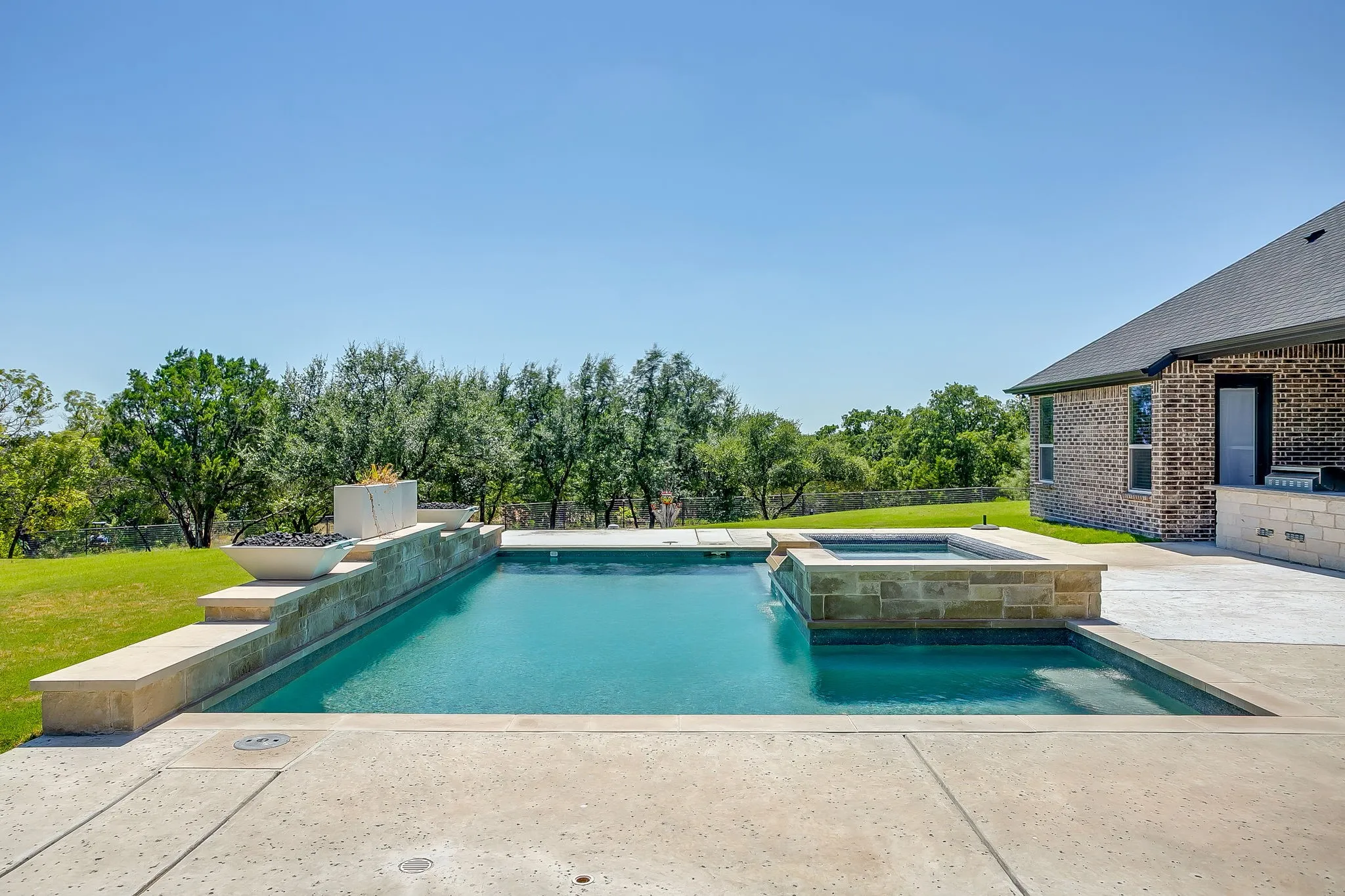 Single Family Residence For Sale in Parker County , 2161 Eagles Ridge Drive, Weatherford, Texas 76087, 4 Bedroom, 5 Bathroom, 6 Garage spaces, 3,995 Sqft, built in 2022, mls#21358325, Real Estate Agent in Weatherford, Homes For Sale in Parker county, Homes For Sale in Weatherford, Realtor in Weatherford Texas, Real Estate Brokerage Independent Realty Texas, Luminita Cordes Realtor