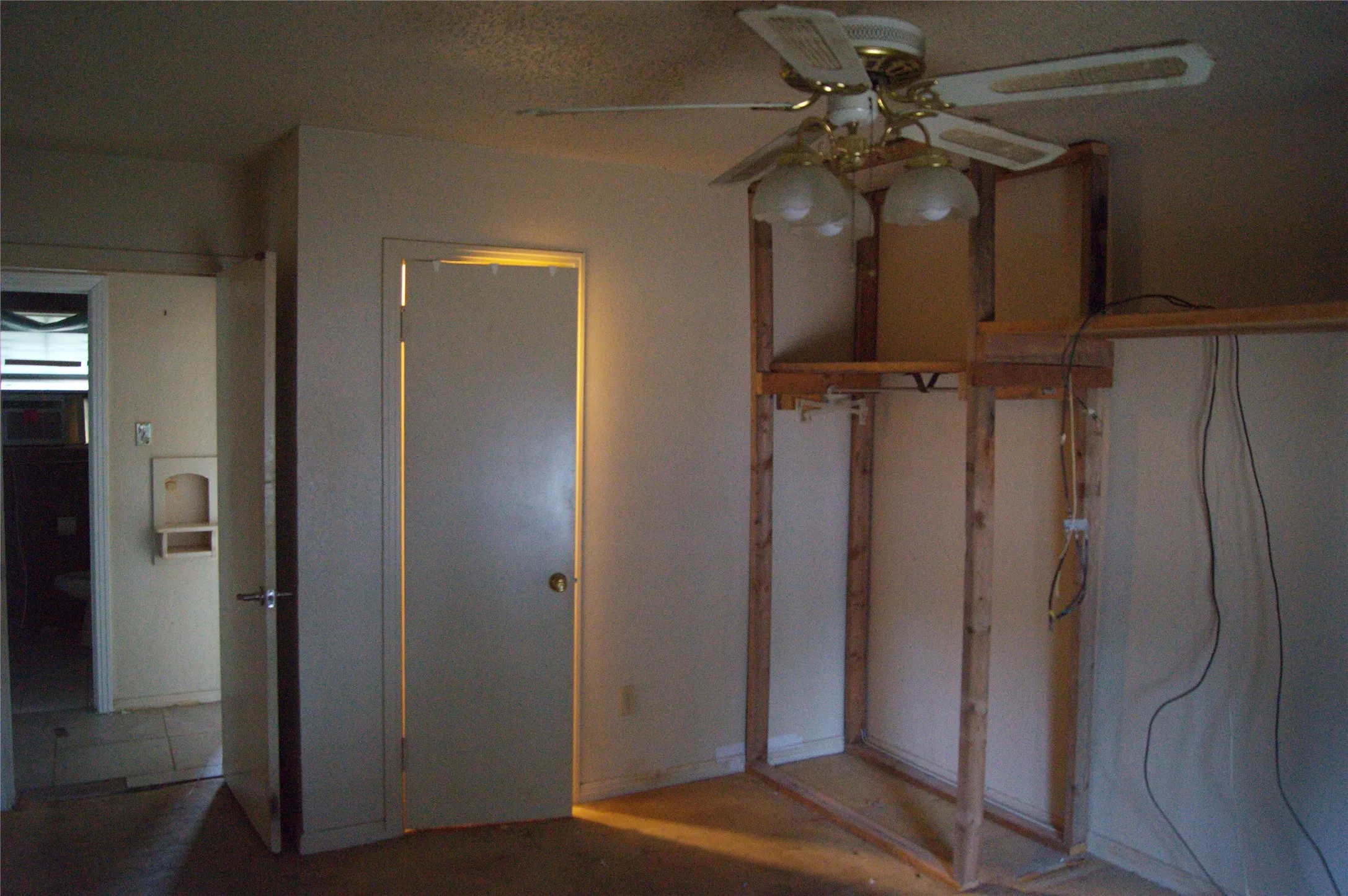 Single Family Residence For Sale in Coryell County , 2407 Oak Drive, Gatesville, Texas 76528, 3 Bedroom, 1 Bathroom, 1 Garage spaces, 1,362 Sqft, built in 1950, mls#21348898, Real Estate Agent in Gatesville, Homes For Sale in Coryell county, Homes For Sale in Gatesville, Realtor in Gatesville Texas, Real Estate Brokerage Independent Realty Texas, Luminita Cordes Realtor