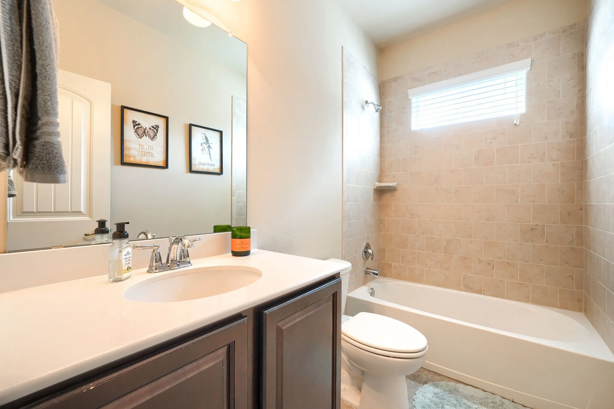 Single Family Residence For Sale in Dallas County , 2406 Lucerne Drive, Rowlett, Texas 75089, 3 Bedroom, 3 Bathroom, 2 Garage spaces, 2,475 Sqft, built in 2016, mls#21359692, Real Estate Agent in Rowlett, Homes For Sale in Dallas county, Homes For Sale in Rowlett, Realtor in Rowlett Texas, Real Estate Brokerage Independent Realty Texas, Luminita Cordes Realtor