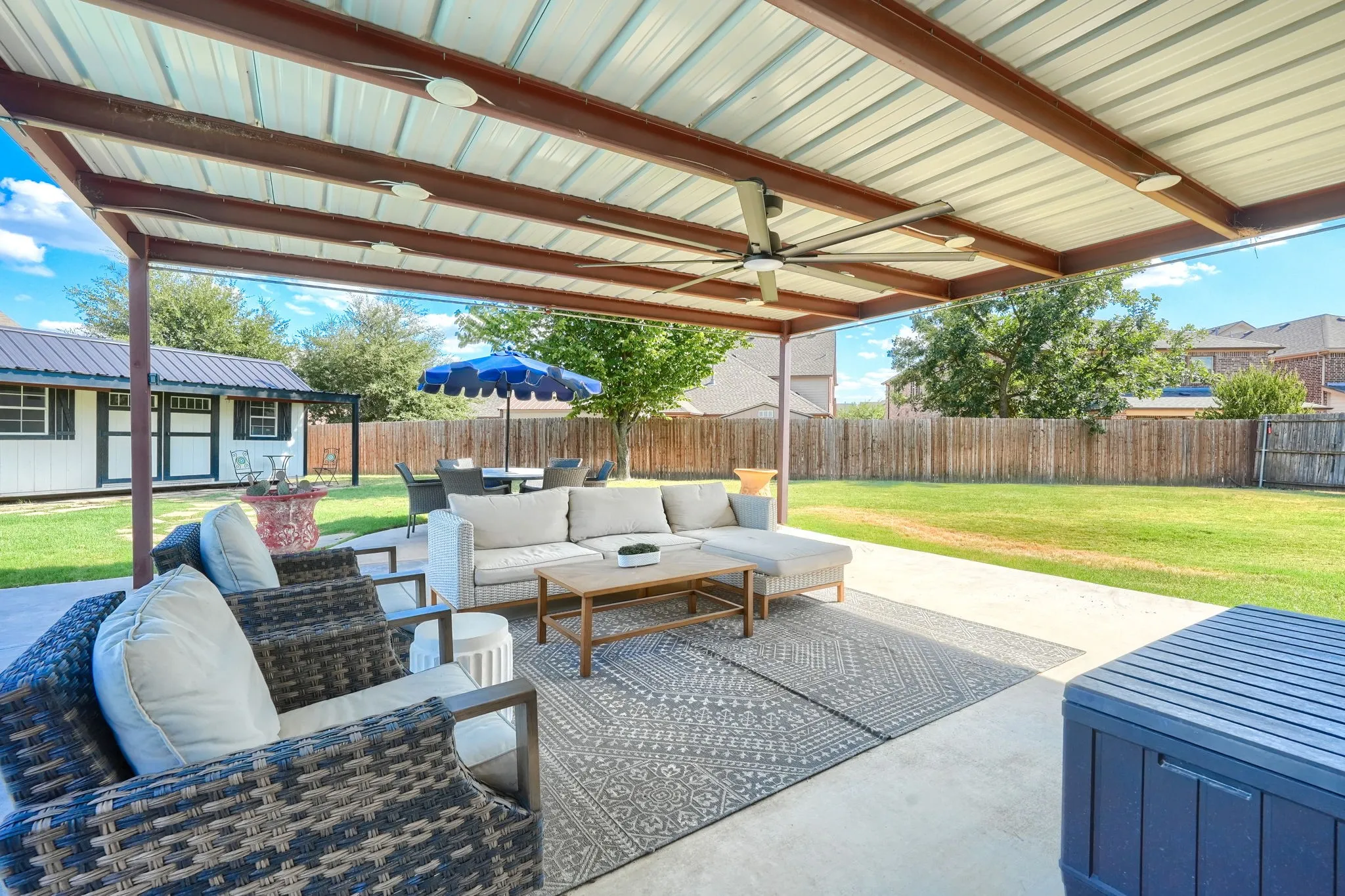 Single Family Residence For Sale in Dallas County , 2406 Lucerne Drive, Rowlett, Texas 75089, 3 Bedroom, 3 Bathroom, 2 Garage spaces, 2,475 Sqft, built in 2016, mls#21359692, Real Estate Agent in Rowlett, Homes For Sale in Dallas county, Homes For Sale in Rowlett, Realtor in Rowlett Texas, Real Estate Brokerage Independent Realty Texas, Luminita Cordes Realtor
