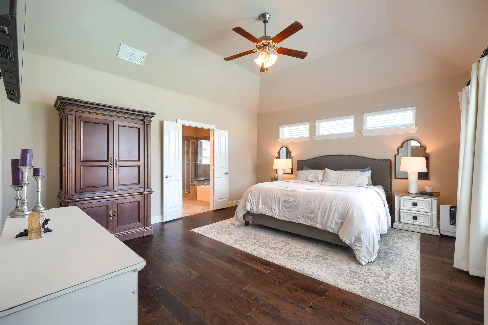 Single Family Residence For Sale in Dallas County , 2406 Lucerne Drive, Rowlett, Texas 75089, 3 Bedroom, 3 Bathroom, 2 Garage spaces, 2,475 Sqft, built in 2016, mls#21359692, Real Estate Agent in Rowlett, Homes For Sale in Dallas county, Homes For Sale in Rowlett, Realtor in Rowlett Texas, Real Estate Brokerage Independent Realty Texas, Luminita Cordes Realtor