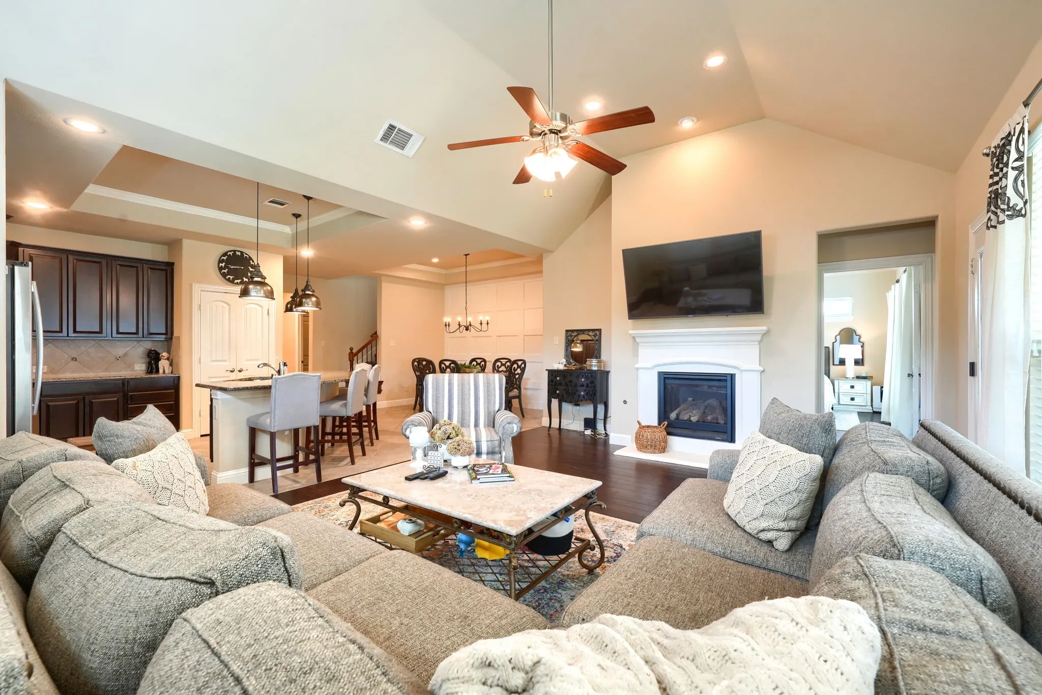 Single Family Residence For Sale in Dallas County , 2406 Lucerne Drive, Rowlett, Texas 75089, 3 Bedroom, 3 Bathroom, 2 Garage spaces, 2,475 Sqft, built in 2016, mls#21359692, Real Estate Agent in Rowlett, Homes For Sale in Dallas county, Homes For Sale in Rowlett, Realtor in Rowlett Texas, Real Estate Brokerage Independent Realty Texas, Luminita Cordes Realtor