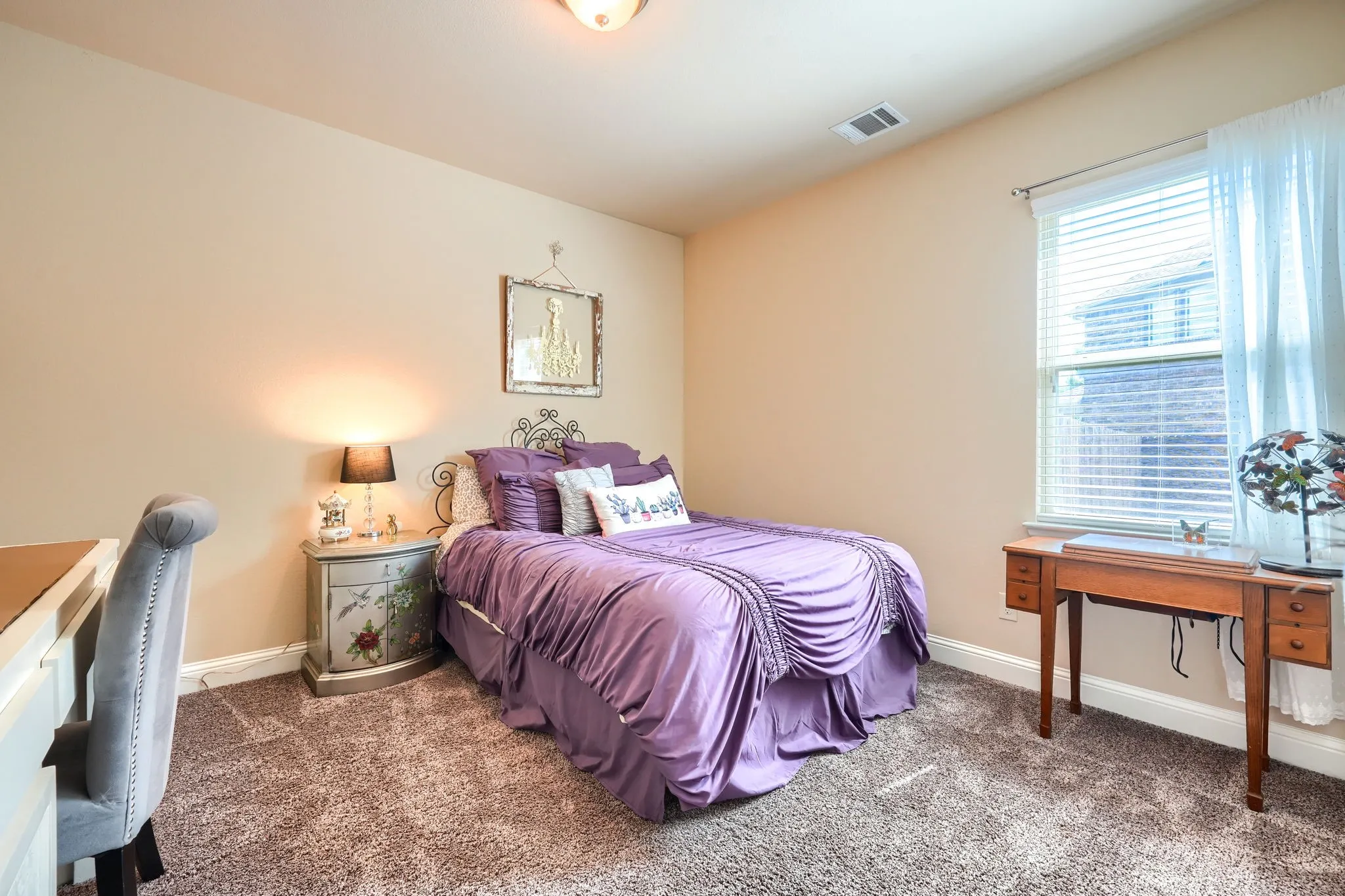 Single Family Residence For Sale in Dallas County , 2406 Lucerne Drive, Rowlett, Texas 75089, 3 Bedroom, 3 Bathroom, 2 Garage spaces, 2,475 Sqft, built in 2016, mls#21359692, Real Estate Agent in Rowlett, Homes For Sale in Dallas county, Homes For Sale in Rowlett, Realtor in Rowlett Texas, Real Estate Brokerage Independent Realty Texas, Luminita Cordes Realtor