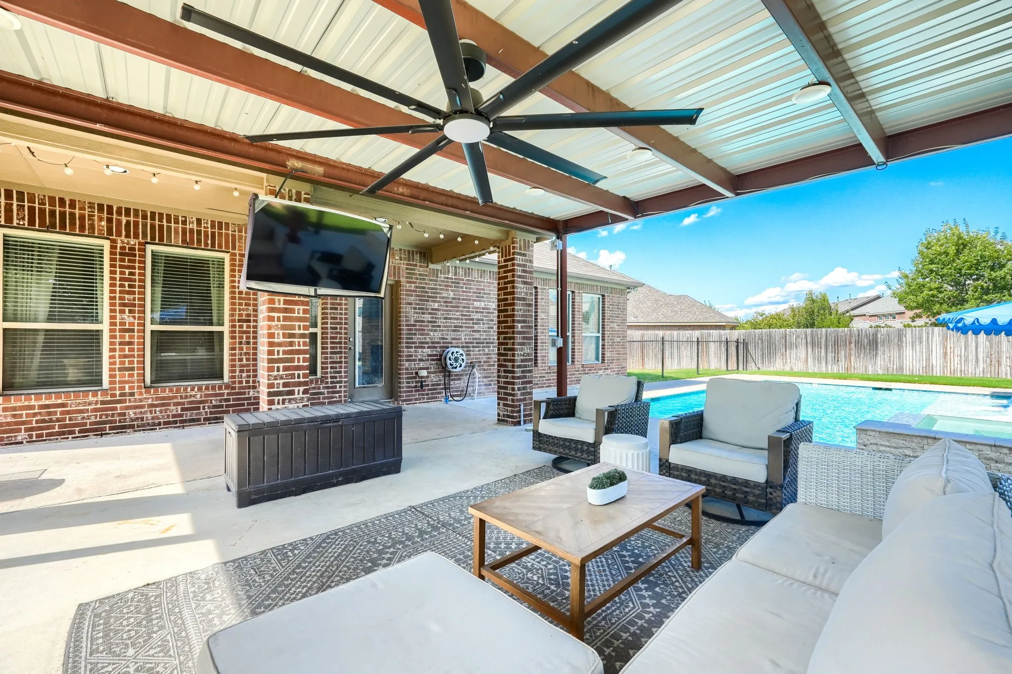 Single Family Residence For Sale in Dallas County , 2406 Lucerne Drive, Rowlett, Texas 75089, 3 Bedroom, 3 Bathroom, 2 Garage spaces, 2,475 Sqft, built in 2016, mls#21359692, Real Estate Agent in Rowlett, Homes For Sale in Dallas county, Homes For Sale in Rowlett, Realtor in Rowlett Texas, Real Estate Brokerage Independent Realty Texas, Luminita Cordes Realtor