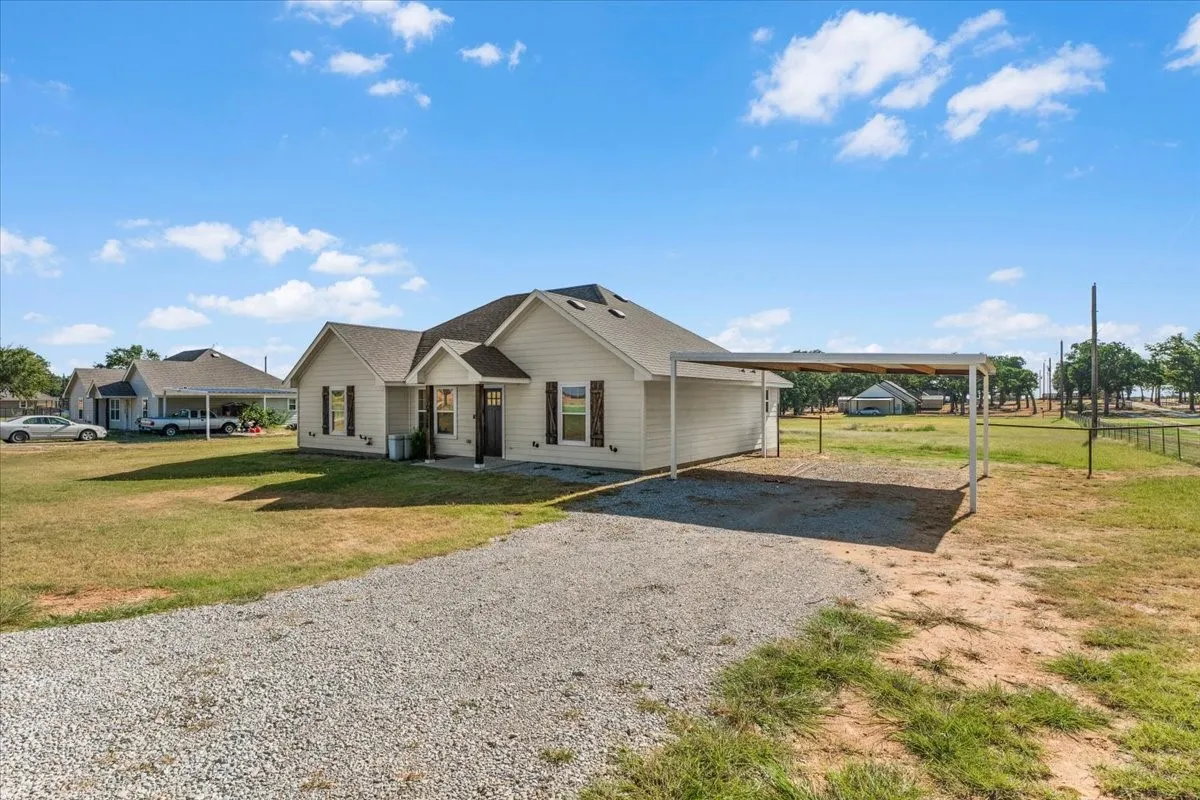 Single Family Residence For Sale in Parker County , 171 Brown Lane, Poolville, Texas 76487, 4 Bedroom, 2 Bathroom, Garage spaces, 1,655 Sqft, built in 2021, mls#21354440, Real Estate Agent in Poolville, Homes For Sale in Parker county, Homes For Sale in Poolville, Realtor in Poolville Texas, Real Estate Brokerage Independent Realty Texas, Luminita Cordes Realtor