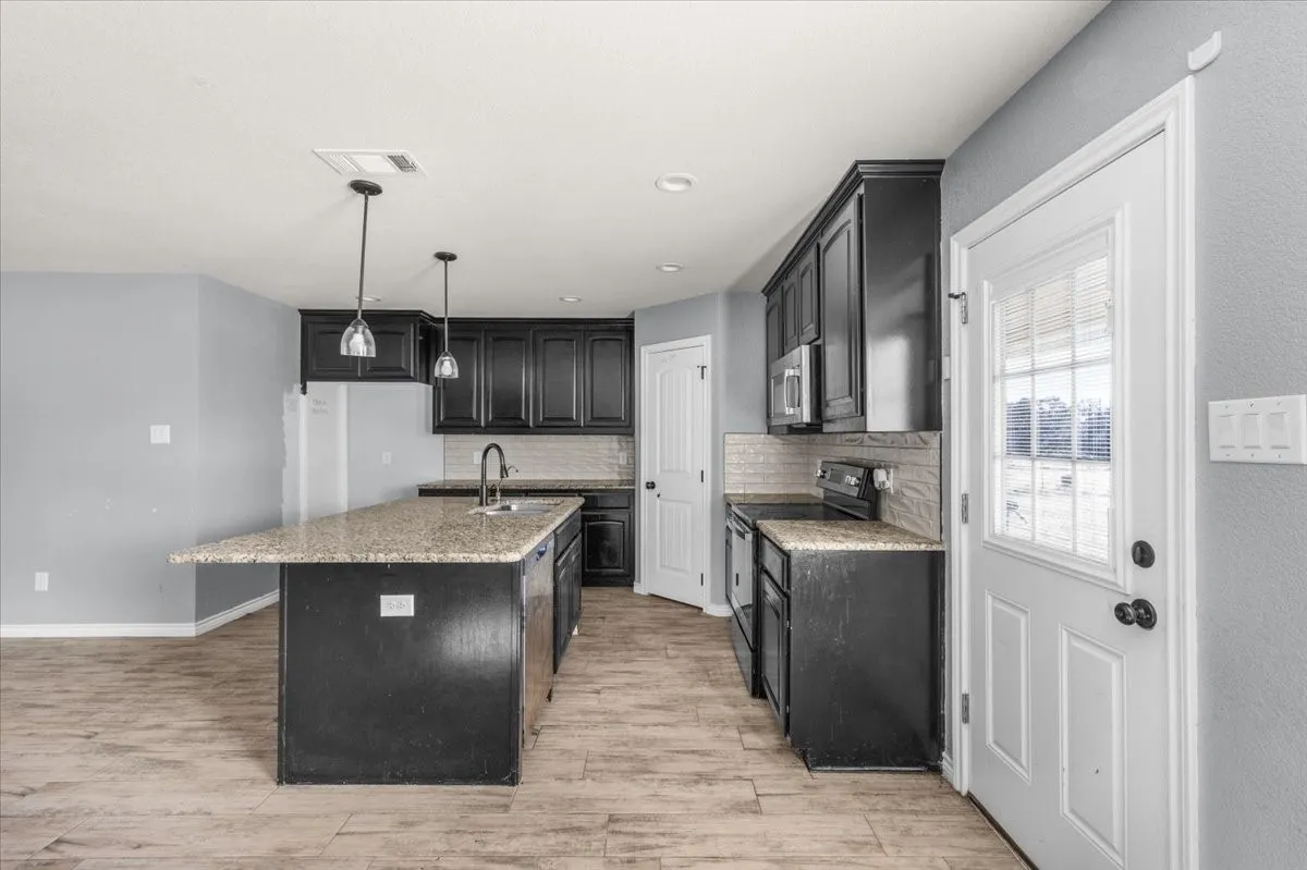 Single Family Residence For Sale in Parker County , 171 Brown Lane, Poolville, Texas 76487, 4 Bedroom, 2 Bathroom, Garage spaces, 1,655 Sqft, built in 2021, mls#21354440, Real Estate Agent in Poolville, Homes For Sale in Parker county, Homes For Sale in Poolville, Realtor in Poolville Texas, Real Estate Brokerage Independent Realty Texas, Luminita Cordes Realtor