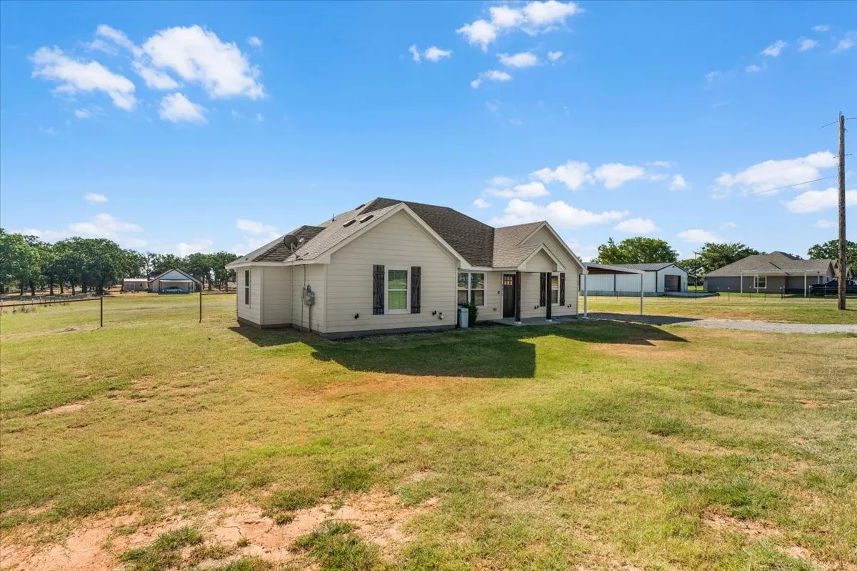 Single Family Residence For Sale in Parker County , 171 Brown Lane, Poolville, Texas 76487, 4 Bedroom, 2 Bathroom, Garage spaces, 1,655 Sqft, built in 2021, mls#21354440, Real Estate Agent in Poolville, Homes For Sale in Parker county, Homes For Sale in Poolville, Realtor in Poolville Texas, Real Estate Brokerage Independent Realty Texas, Luminita Cordes Realtor