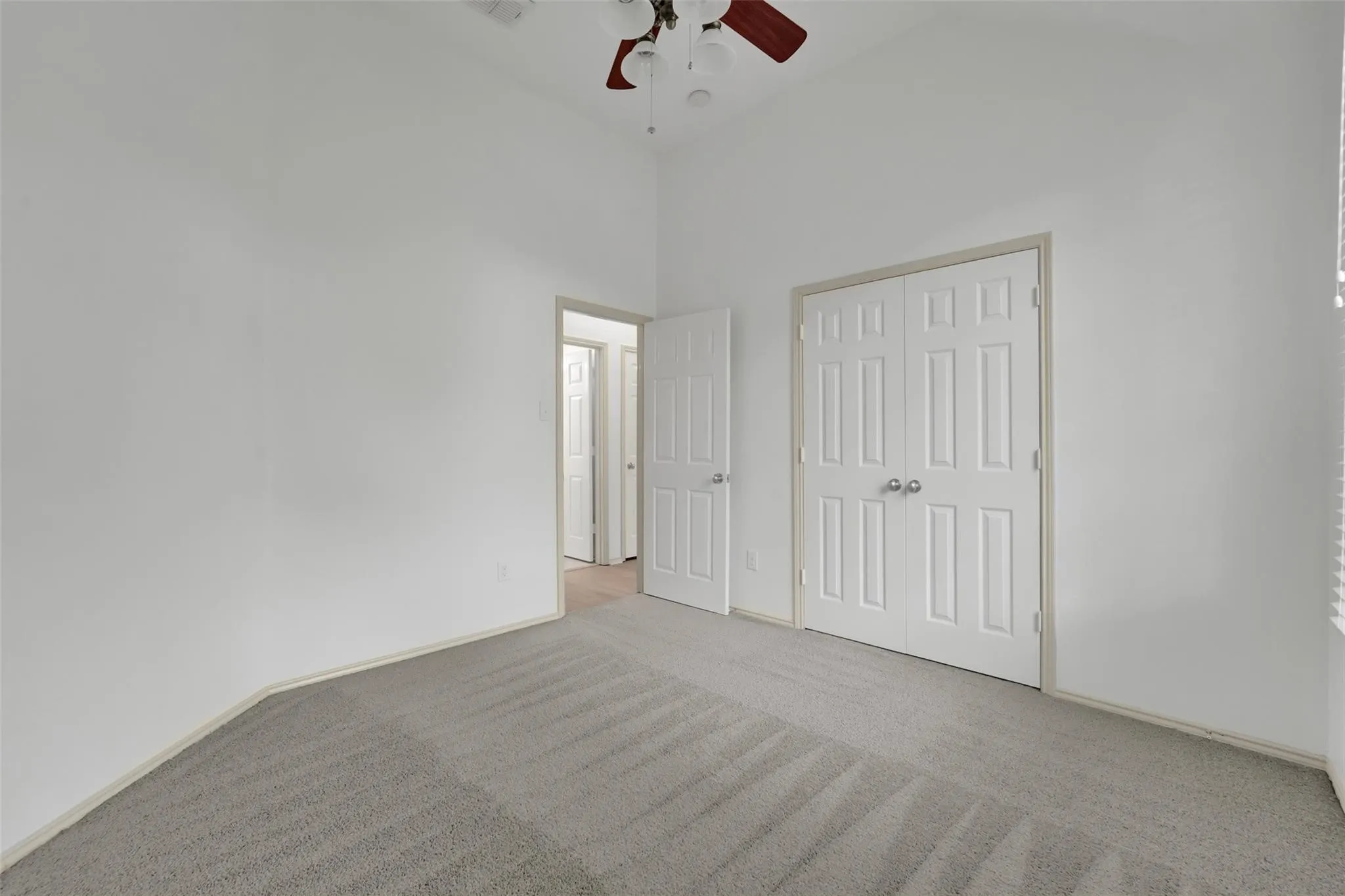 Single Family Residence For Rent in Dallas County , 5106 Petersburg Drive, Rowlett, Texas 75088, 4 Bedroom, 2 Bathroom, 2 Garage spaces, 1,996 Sqft, built in 1999, mls#21359708, Real Estate Agent in Rowlett, Homes For Rent in Dallas county, Homes For Rent in Rowlett, Realtor in Rowlett Texas, Real Estate Brokerage Independent Realty Texas, Luminita Cordes Realtor