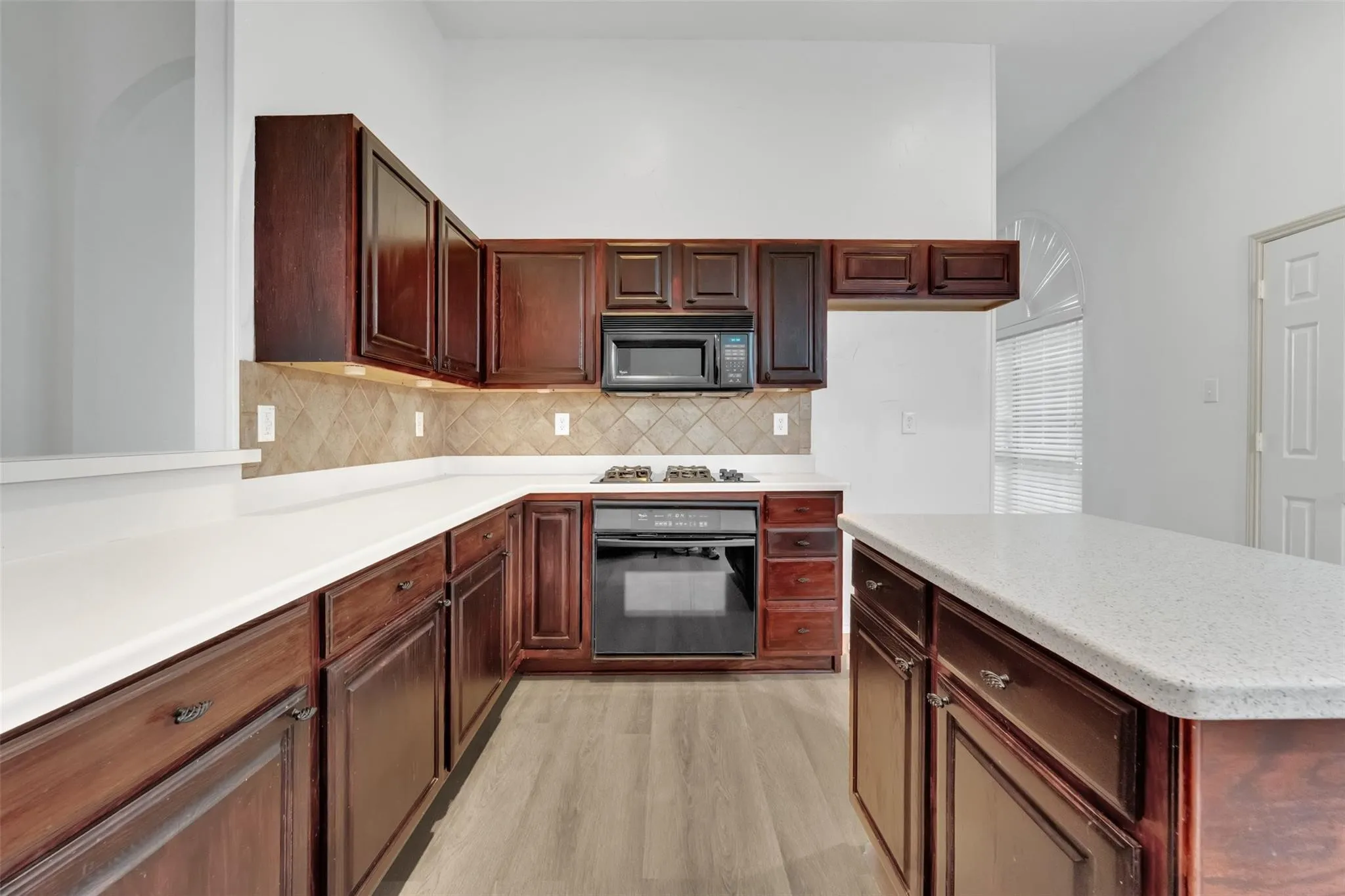 Single Family Residence For Rent in Dallas County , 5106 Petersburg Drive, Rowlett, Texas 75088, 4 Bedroom, 2 Bathroom, 2 Garage spaces, 1,996 Sqft, built in 1999, mls#21359708, Real Estate Agent in Rowlett, Homes For Rent in Dallas county, Homes For Rent in Rowlett, Realtor in Rowlett Texas, Real Estate Brokerage Independent Realty Texas, Luminita Cordes Realtor