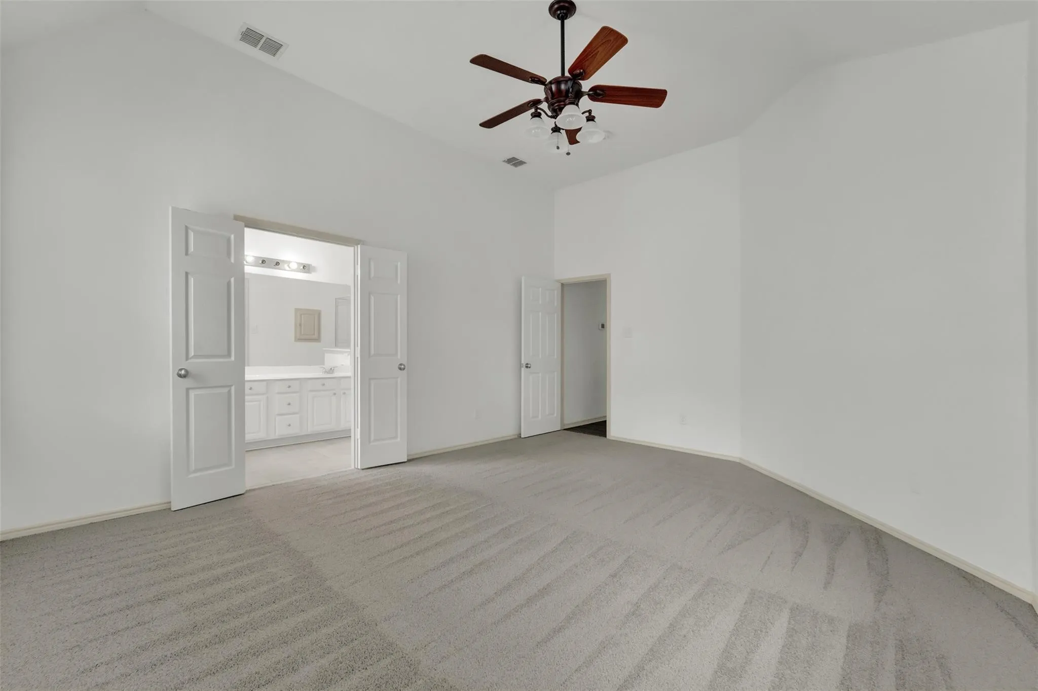 Single Family Residence For Rent in Dallas County , 5106 Petersburg Drive, Rowlett, Texas 75088, 4 Bedroom, 2 Bathroom, 2 Garage spaces, 1,996 Sqft, built in 1999, mls#21359708, Real Estate Agent in Rowlett, Homes For Rent in Dallas county, Homes For Rent in Rowlett, Realtor in Rowlett Texas, Real Estate Brokerage Independent Realty Texas, Luminita Cordes Realtor
