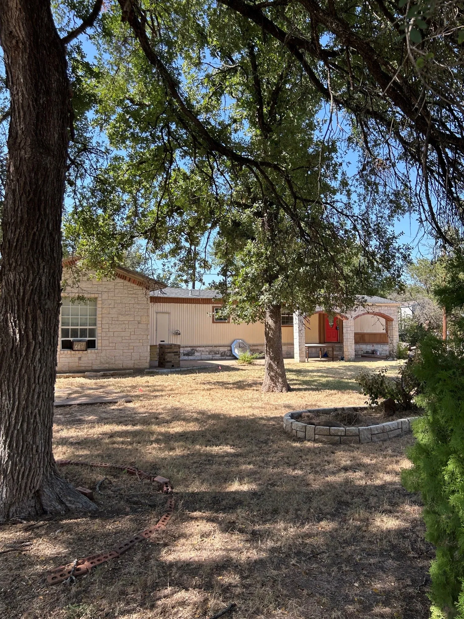Mobile Home For Sale in Hood County , 3006 Mesquite Drive, Granbury, Texas 76048, 3 Bedroom, 2 Bathroom, Garage spaces, 1,088 Sqft, built in 1983, mls#21358717, Real Estate Agent in Granbury, Homes For Sale in Hood county, Homes For Sale in Granbury, Realtor in Granbury Texas, Real Estate Brokerage Independent Realty Texas, Luminita Cordes Realtor