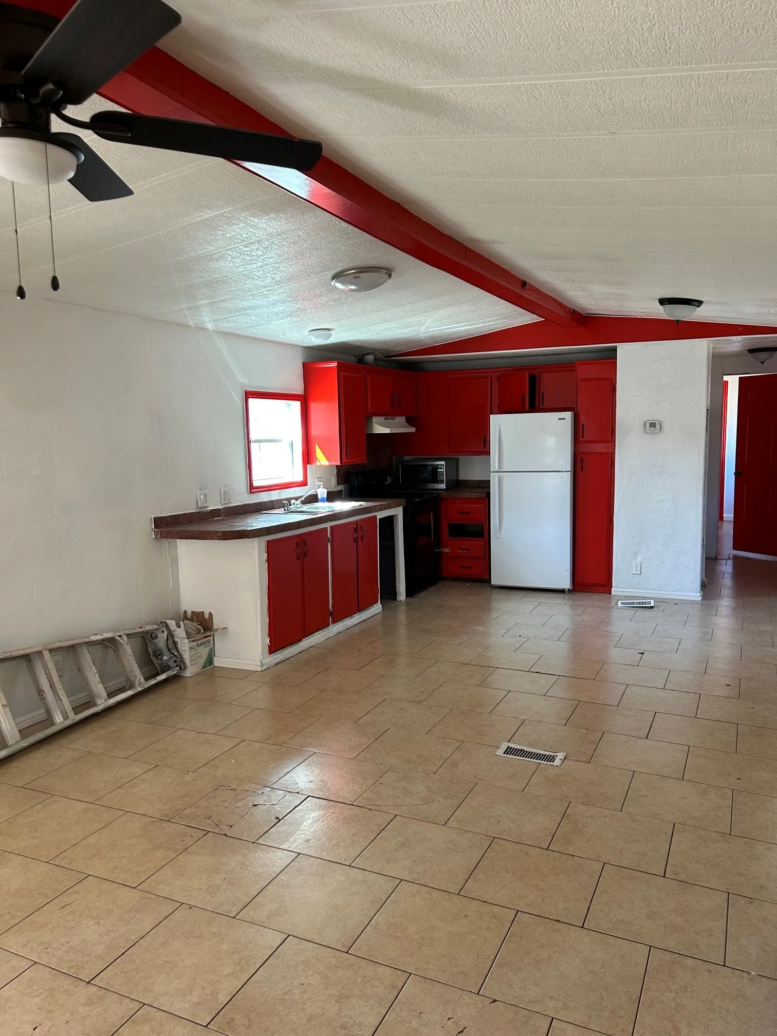 Mobile Home For Sale in Hood County , 3006 Mesquite Drive, Granbury, Texas 76048, 3 Bedroom, 2 Bathroom, Garage spaces, 1,088 Sqft, built in 1983, mls#21358717, Real Estate Agent in Granbury, Homes For Sale in Hood county, Homes For Sale in Granbury, Realtor in Granbury Texas, Real Estate Brokerage Independent Realty Texas, Luminita Cordes Realtor