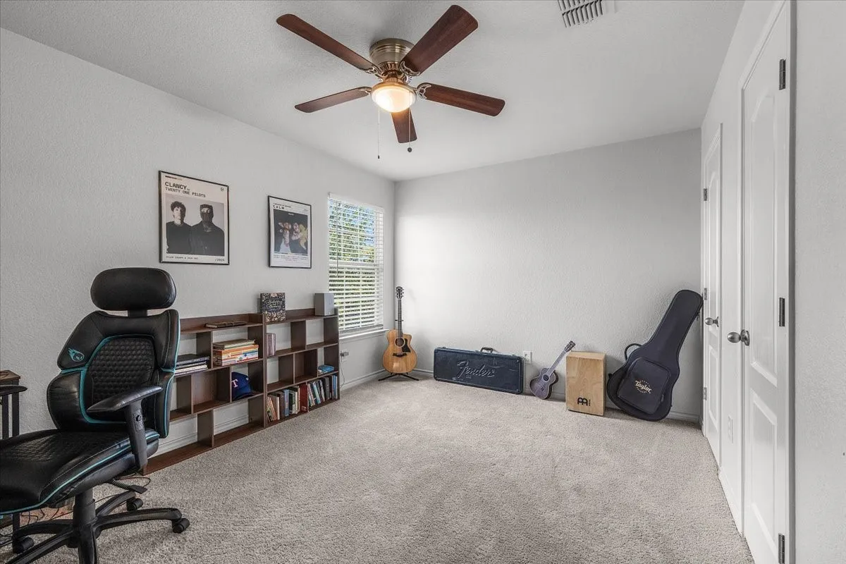 Single Family Residence For Sale in Tarrant County , 4100 Calamar Street, Fort Worth, Texas 76106, 3 Bedroom, 3 Bathroom, 2 Garage spaces, 1,990 Sqft, built in 2006, mls#21355321, Real Estate Agent in Fort Worth, Homes For Sale in Tarrant county, Homes For Sale in Fort Worth, Realtor in Fort Worth Texas, Real Estate Brokerage Independent Realty Texas, Luminita Cordes Realtor