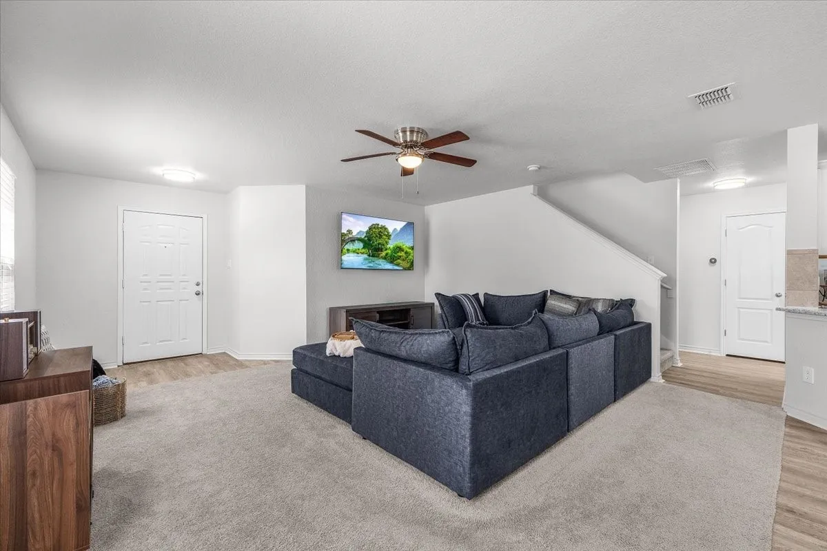 Single Family Residence For Sale in Tarrant County , 4100 Calamar Street, Fort Worth, Texas 76106, 3 Bedroom, 3 Bathroom, 2 Garage spaces, 1,990 Sqft, built in 2006, mls#21355321, Real Estate Agent in Fort Worth, Homes For Sale in Tarrant county, Homes For Sale in Fort Worth, Realtor in Fort Worth Texas, Real Estate Brokerage Independent Realty Texas, Luminita Cordes Realtor