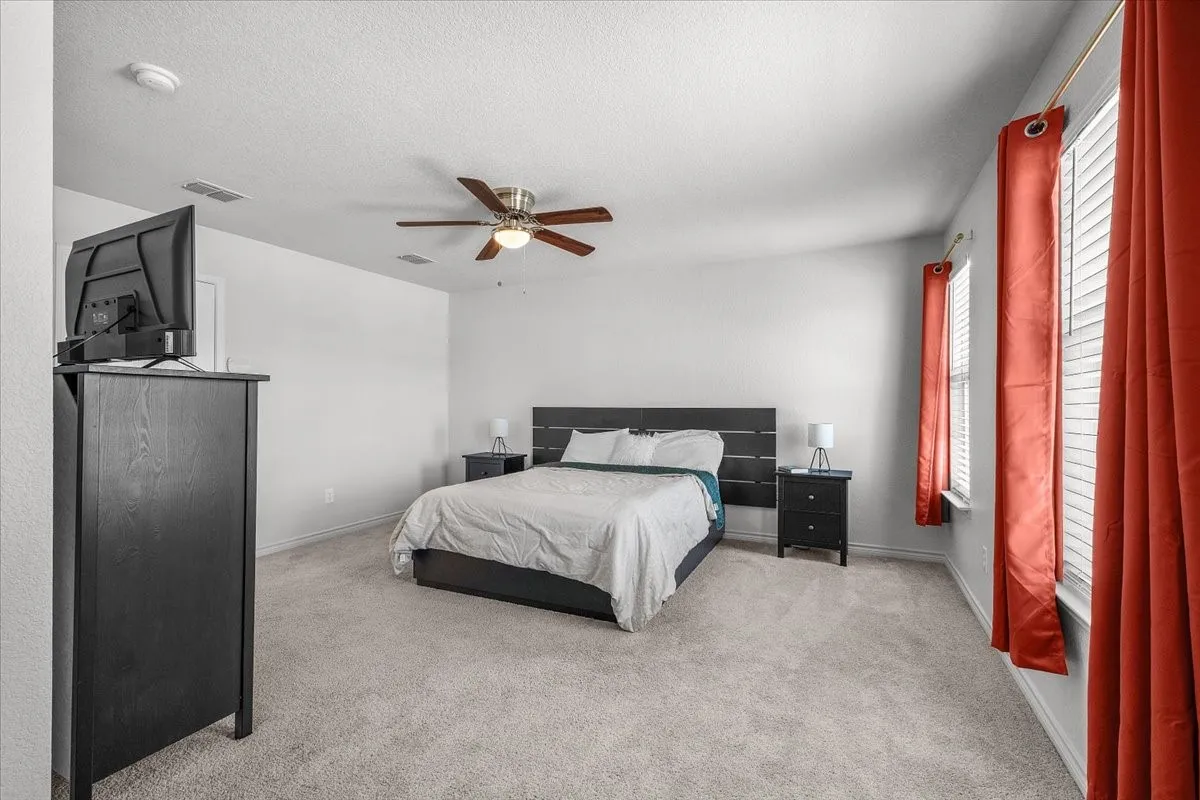 Single Family Residence For Sale in Tarrant County , 4100 Calamar Street, Fort Worth, Texas 76106, 3 Bedroom, 3 Bathroom, 2 Garage spaces, 1,990 Sqft, built in 2006, mls#21355321, Real Estate Agent in Fort Worth, Homes For Sale in Tarrant county, Homes For Sale in Fort Worth, Realtor in Fort Worth Texas, Real Estate Brokerage Independent Realty Texas, Luminita Cordes Realtor