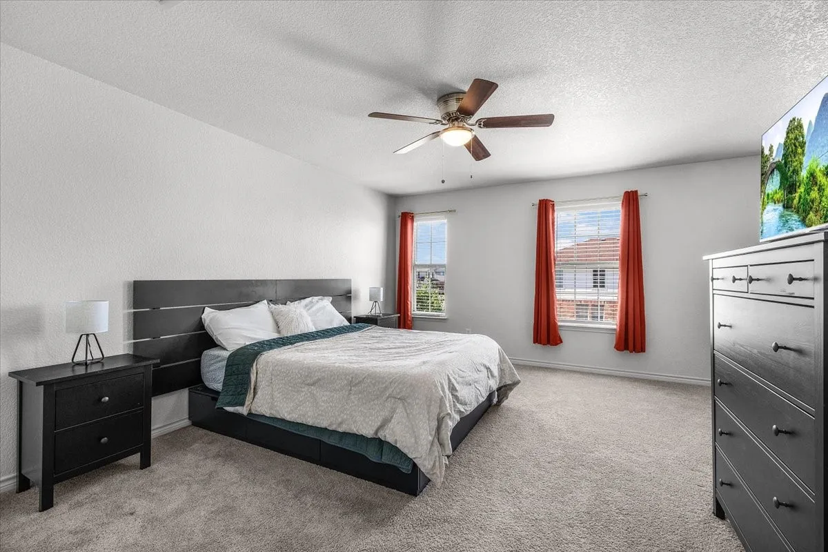 Single Family Residence For Sale in Tarrant County , 4100 Calamar Street, Fort Worth, Texas 76106, 3 Bedroom, 3 Bathroom, 2 Garage spaces, 1,990 Sqft, built in 2006, mls#21355321, Real Estate Agent in Fort Worth, Homes For Sale in Tarrant county, Homes For Sale in Fort Worth, Realtor in Fort Worth Texas, Real Estate Brokerage Independent Realty Texas, Luminita Cordes Realtor