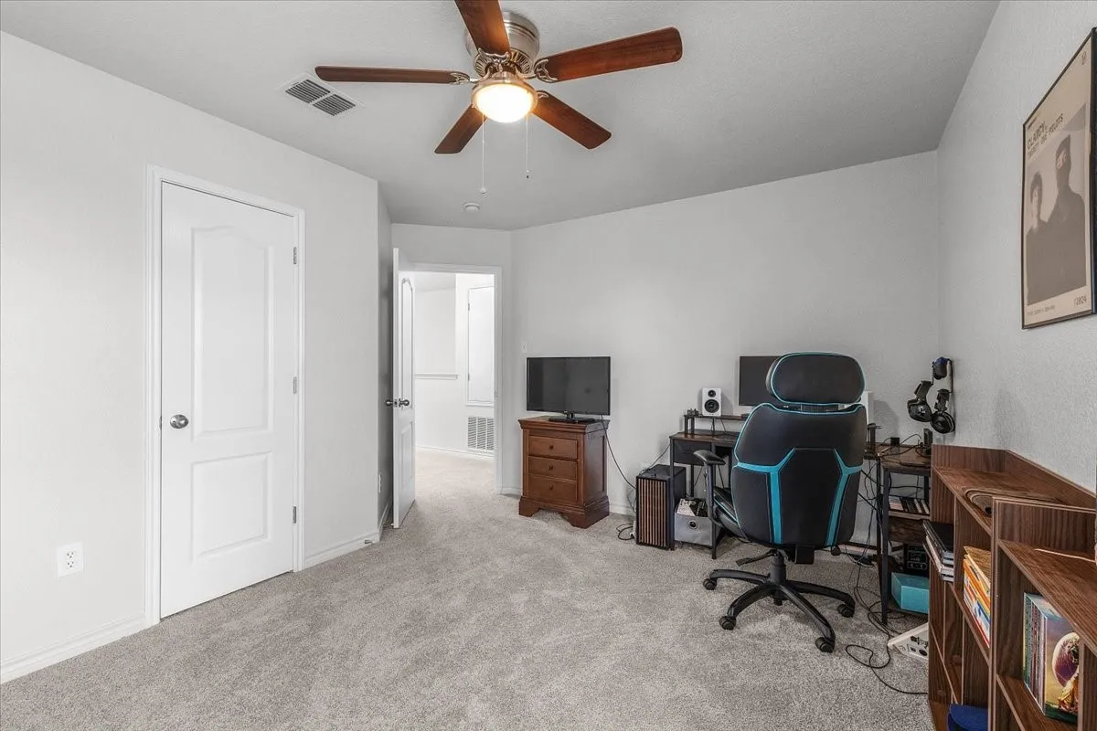 Single Family Residence For Sale in Tarrant County , 4100 Calamar Street, Fort Worth, Texas 76106, 3 Bedroom, 3 Bathroom, 2 Garage spaces, 1,990 Sqft, built in 2006, mls#21355321, Real Estate Agent in Fort Worth, Homes For Sale in Tarrant county, Homes For Sale in Fort Worth, Realtor in Fort Worth Texas, Real Estate Brokerage Independent Realty Texas, Luminita Cordes Realtor
