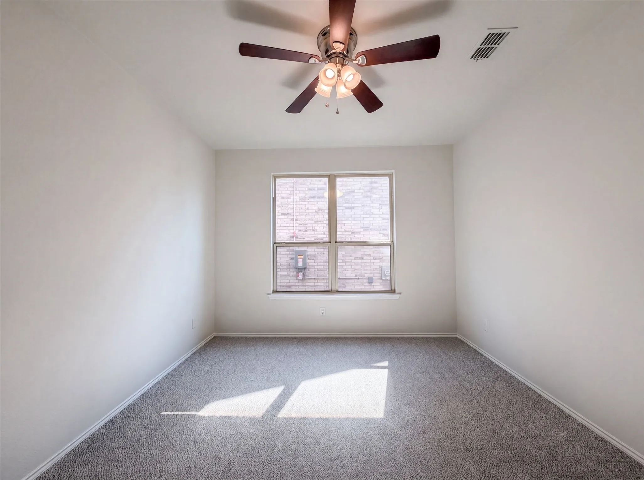 Single Family Residence For Sale in Tarrant County , 5904 Saddle Pack Drive, Fort Worth, Texas 76123, 4 Bedroom, 3 Bathroom, 2 Garage spaces, 2,901 Sqft, built in 2020, mls#21357396, Real Estate Agent in Fort Worth, Homes For Sale in Tarrant county, Homes For Sale in Fort Worth, Realtor in Fort Worth Texas, Real Estate Brokerage Independent Realty Texas, Luminita Cordes Realtor