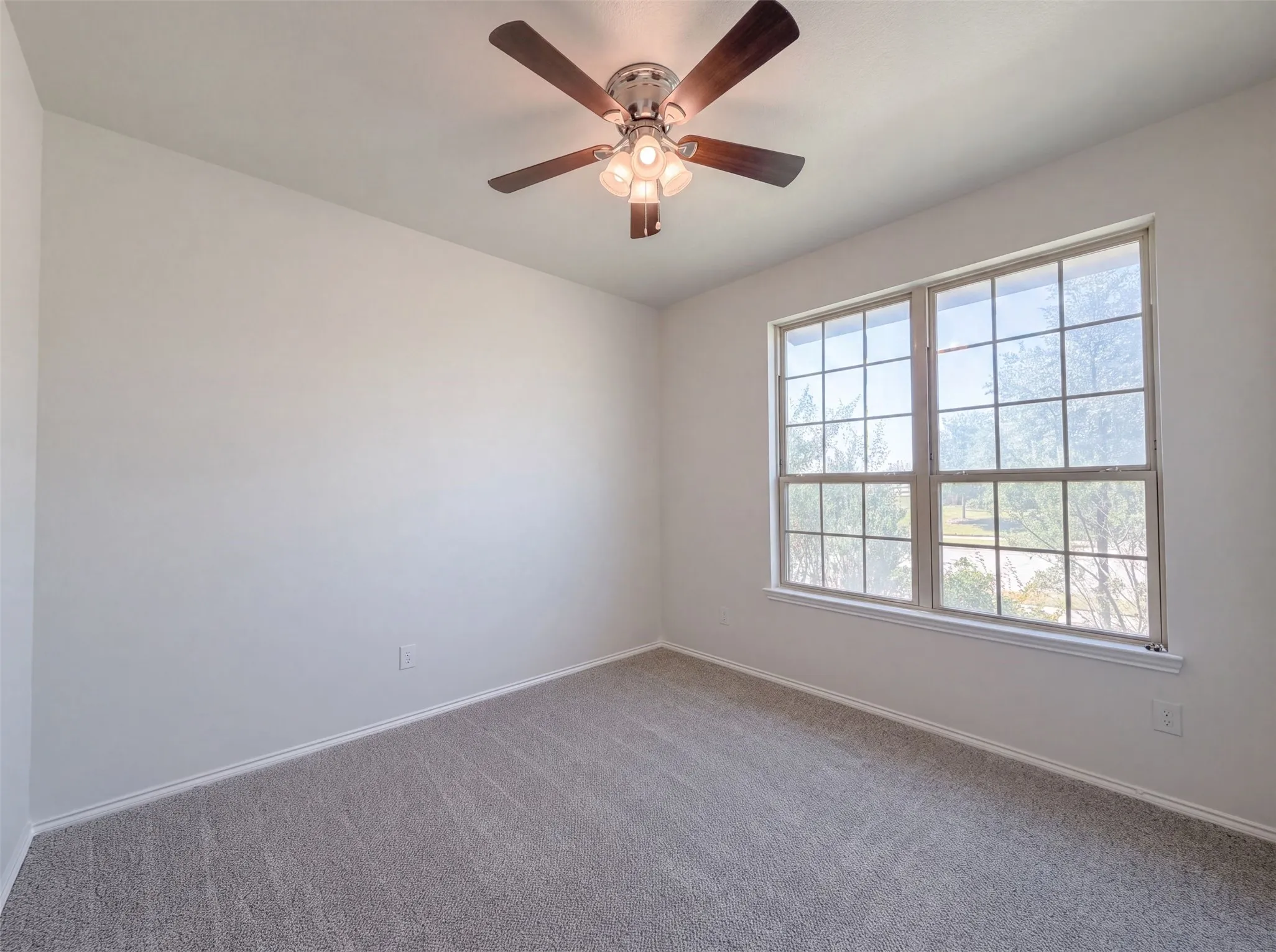 Single Family Residence For Sale in Tarrant County , 5904 Saddle Pack Drive, Fort Worth, Texas 76123, 4 Bedroom, 3 Bathroom, 2 Garage spaces, 2,901 Sqft, built in 2020, mls#21357396, Real Estate Agent in Fort Worth, Homes For Sale in Tarrant county, Homes For Sale in Fort Worth, Realtor in Fort Worth Texas, Real Estate Brokerage Independent Realty Texas, Luminita Cordes Realtor