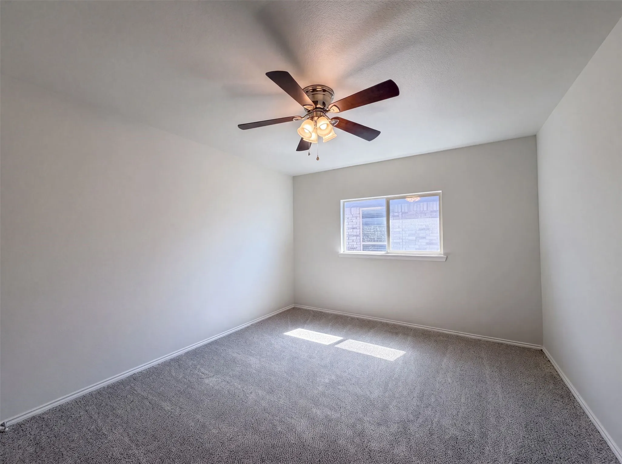 Single Family Residence For Sale in Tarrant County , 5904 Saddle Pack Drive, Fort Worth, Texas 76123, 4 Bedroom, 3 Bathroom, 2 Garage spaces, 2,901 Sqft, built in 2020, mls#21357396, Real Estate Agent in Fort Worth, Homes For Sale in Tarrant county, Homes For Sale in Fort Worth, Realtor in Fort Worth Texas, Real Estate Brokerage Independent Realty Texas, Luminita Cordes Realtor