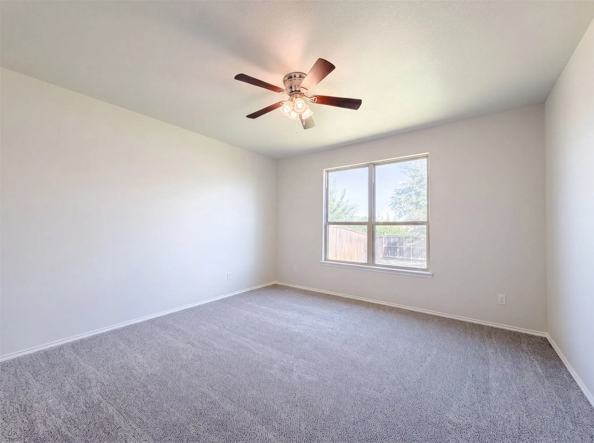 Single Family Residence For Sale in Tarrant County , 5904 Saddle Pack Drive, Fort Worth, Texas 76123, 4 Bedroom, 3 Bathroom, 2 Garage spaces, 2,901 Sqft, built in 2020, mls#21357396, Real Estate Agent in Fort Worth, Homes For Sale in Tarrant county, Homes For Sale in Fort Worth, Realtor in Fort Worth Texas, Real Estate Brokerage Independent Realty Texas, Luminita Cordes Realtor