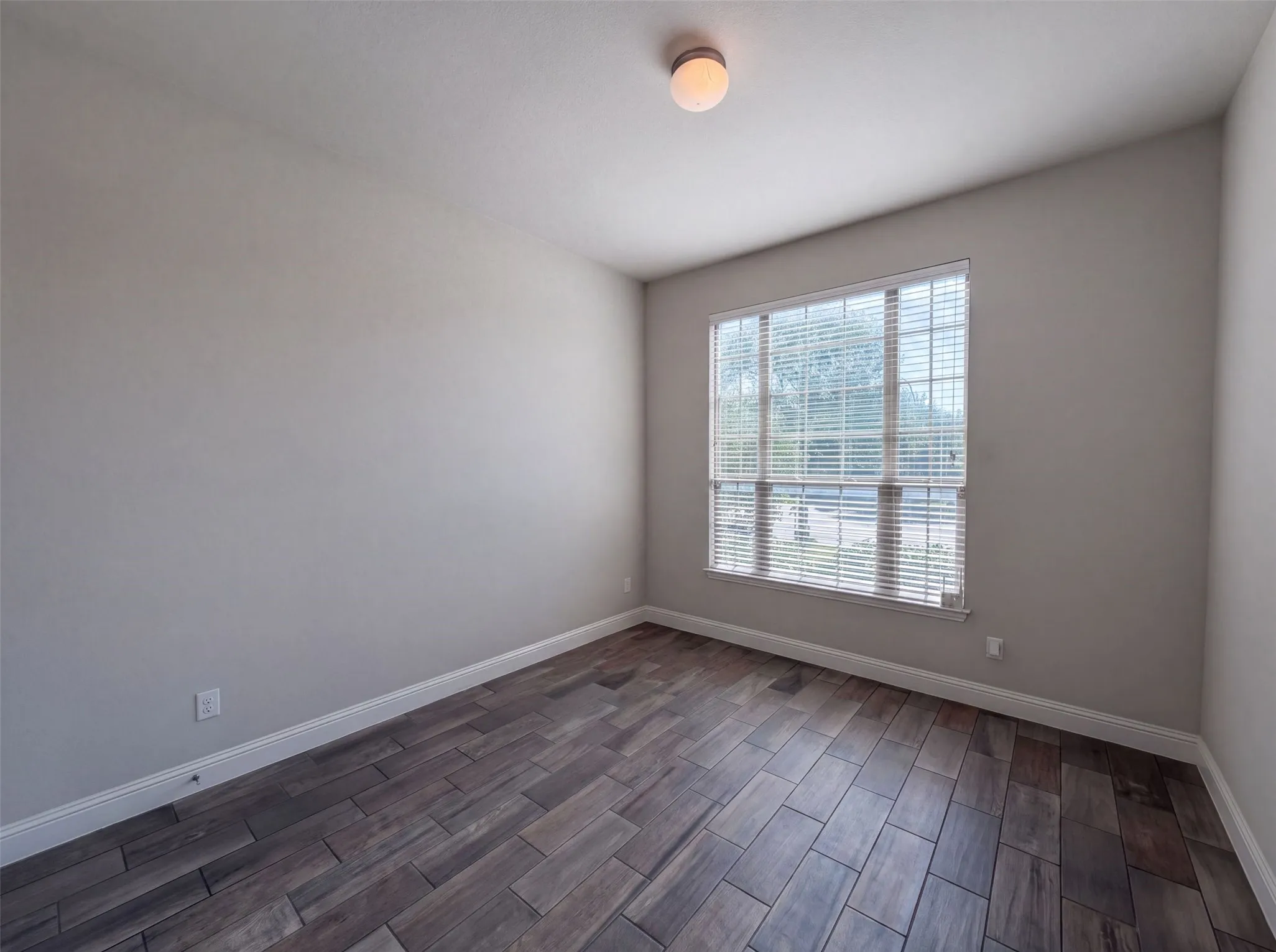 Single Family Residence For Sale in Denton County , 15133 Seventeen Lakes Boulevard, Fort Worth, Texas 76262, 4 Bedroom, 3 Bathroom, 3 Garage spaces, 3,406 Sqft, built in 2015, mls#21357933, Real Estate Agent in Fort Worth, Homes For Sale in Denton county, Homes For Sale in Fort Worth, Realtor in Fort Worth Texas, Real Estate Brokerage Independent Realty Texas, Luminita Cordes Realtor