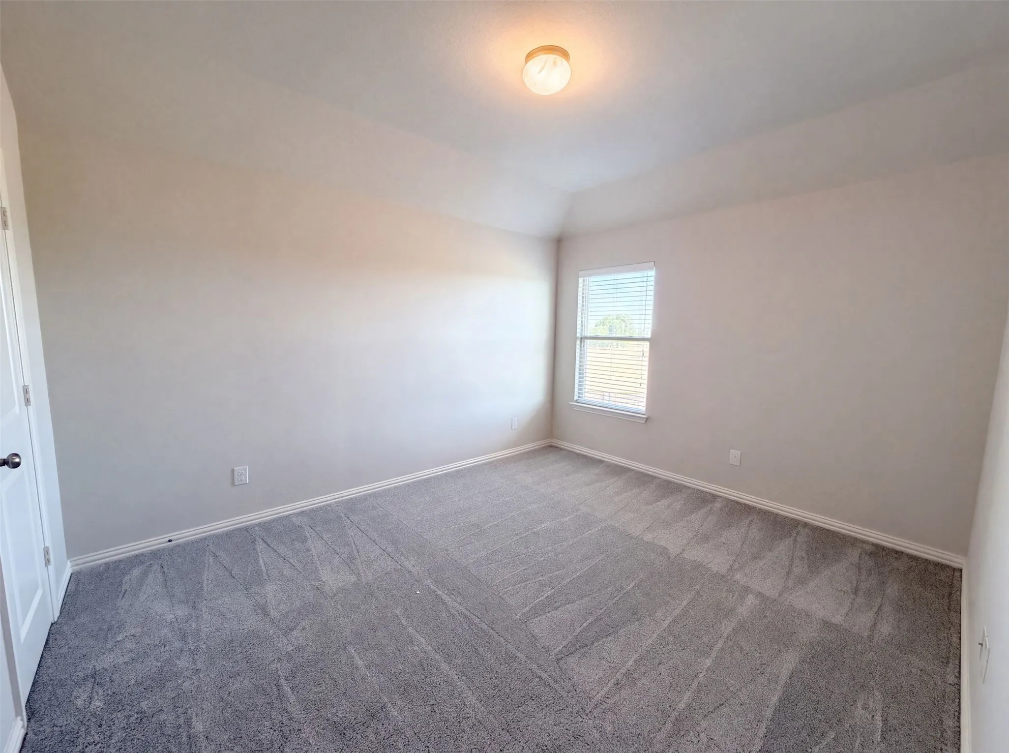 Single Family Residence For Sale in Denton County , 15133 Seventeen Lakes Boulevard, Fort Worth, Texas 76262, 4 Bedroom, 3 Bathroom, 3 Garage spaces, 3,406 Sqft, built in 2015, mls#21357933, Real Estate Agent in Fort Worth, Homes For Sale in Denton county, Homes For Sale in Fort Worth, Realtor in Fort Worth Texas, Real Estate Brokerage Independent Realty Texas, Luminita Cordes Realtor