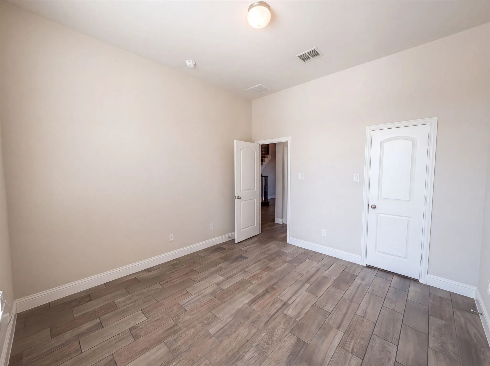 Single Family Residence For Sale in Denton County , 15133 Seventeen Lakes Boulevard, Fort Worth, Texas 76262, 4 Bedroom, 3 Bathroom, 3 Garage spaces, 3,406 Sqft, built in 2015, mls#21357933, Real Estate Agent in Fort Worth, Homes For Sale in Denton county, Homes For Sale in Fort Worth, Realtor in Fort Worth Texas, Real Estate Brokerage Independent Realty Texas, Luminita Cordes Realtor