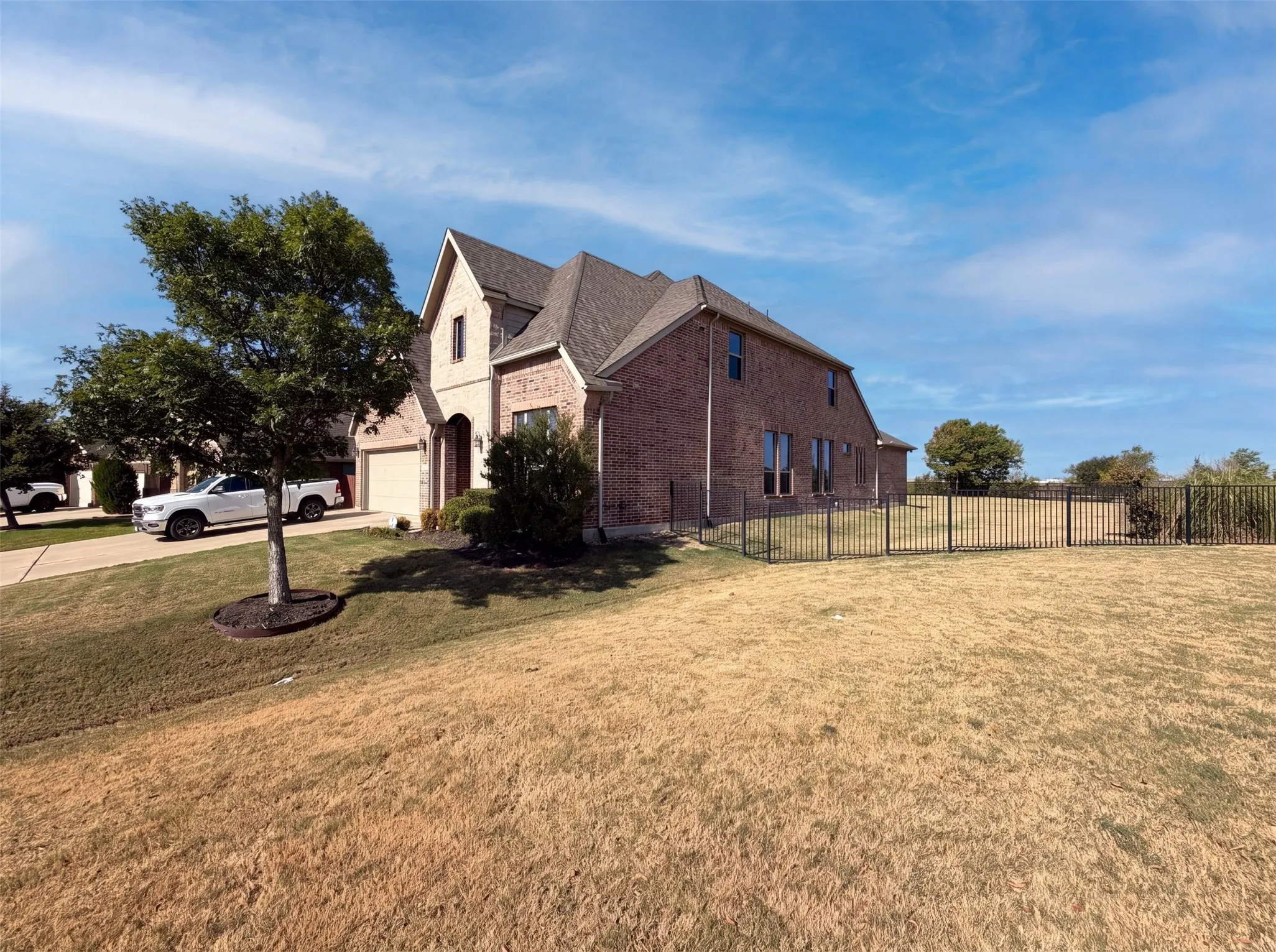 Single Family Residence For Sale in Denton County , 15133 Seventeen Lakes Boulevard, Fort Worth, Texas 76262, 4 Bedroom, 3 Bathroom, 3 Garage spaces, 3,406 Sqft, built in 2015, mls#21357933, Real Estate Agent in Fort Worth, Homes For Sale in Denton county, Homes For Sale in Fort Worth, Realtor in Fort Worth Texas, Real Estate Brokerage Independent Realty Texas, Luminita Cordes Realtor