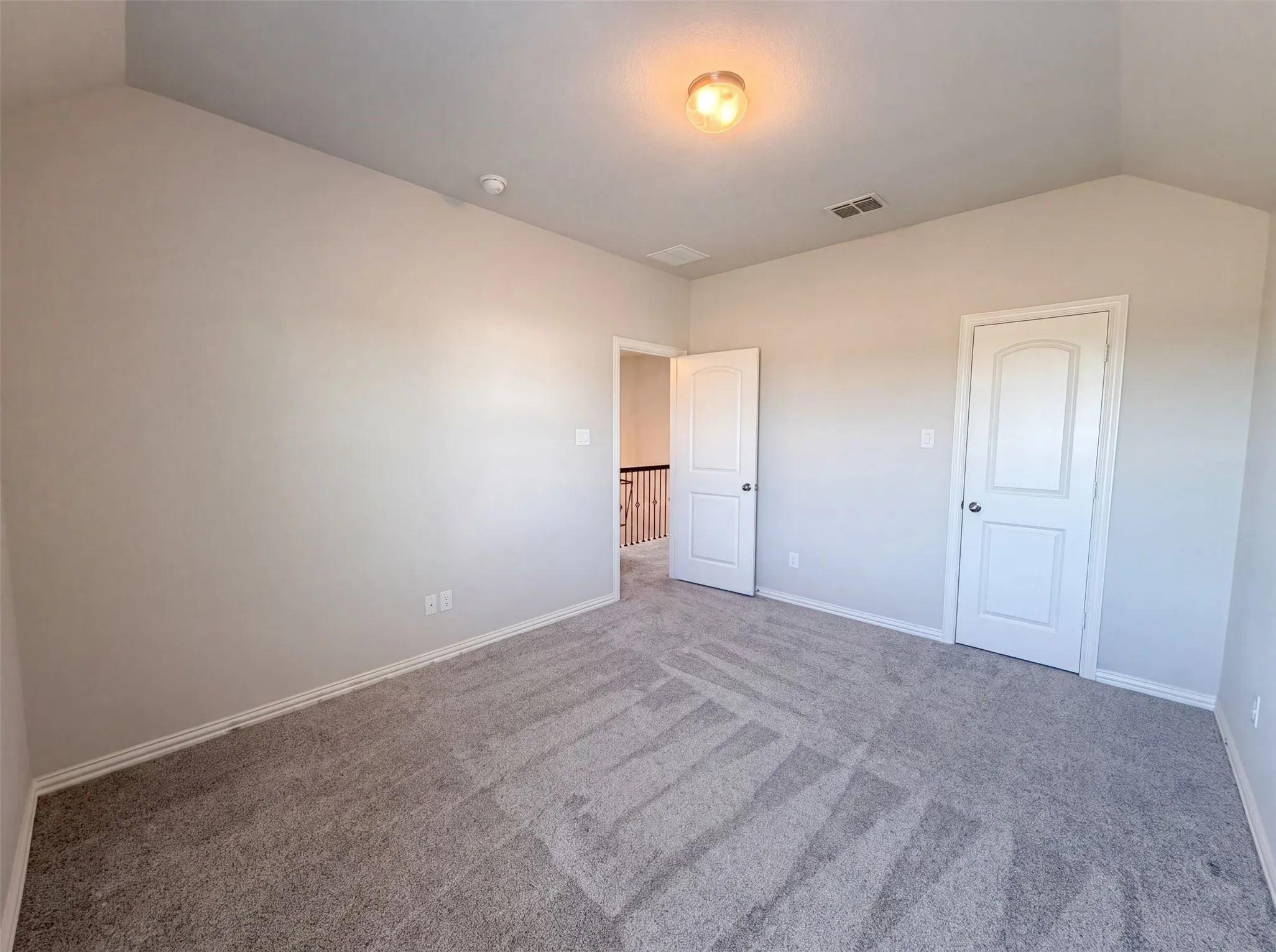 Single Family Residence For Sale in Denton County , 15133 Seventeen Lakes Boulevard, Fort Worth, Texas 76262, 4 Bedroom, 3 Bathroom, 3 Garage spaces, 3,406 Sqft, built in 2015, mls#21357933, Real Estate Agent in Fort Worth, Homes For Sale in Denton county, Homes For Sale in Fort Worth, Realtor in Fort Worth Texas, Real Estate Brokerage Independent Realty Texas, Luminita Cordes Realtor