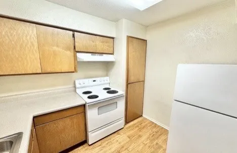 Apartment For Rent in Denton County , 1115 N Austin Street, Denton, Texas 76201, 2 Bedroom, 1 Bathroom, Garage spaces, 855 Sqft, built in 1970, Price $900, mls#21358860, Real Estate Agent in Denton, Homes For Rent in Denton county, Homes For Rent in Denton, Realtor in Denton Texas, Real Estate Brokerage Independent Realty Texas, Luminita Cordes Realtor