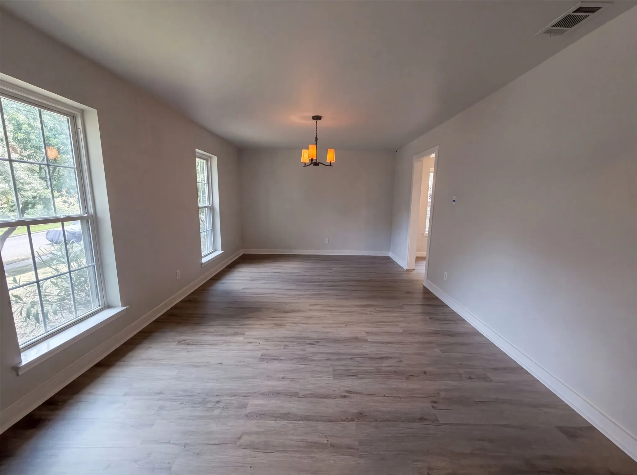 Single Family Residence For Sale in Dallas County , 3969 Lost Creek Drive, Dallas, Texas 75224, 4 Bedroom, 2 Bathroom, 2 Garage spaces, 1,845 Sqft, built in 1958, mls#21356632, Real Estate Agent in Dallas, Homes For Sale in Dallas county, Homes For Sale in Dallas, Realtor in Dallas Texas, Real Estate Brokerage Independent Realty Texas, Luminita Cordes Realtor